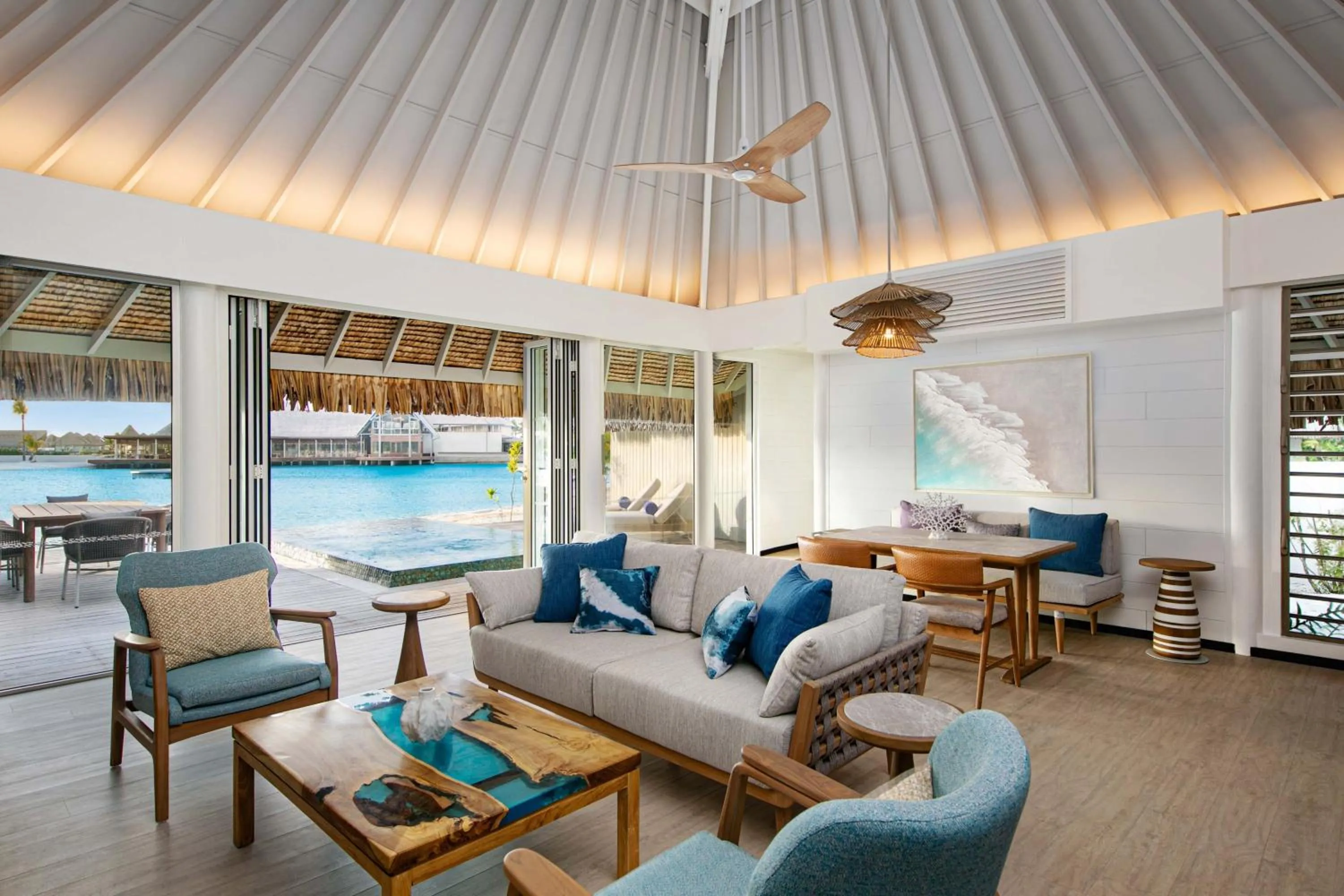 Beach in Westin Bora Bora Resort & Spa