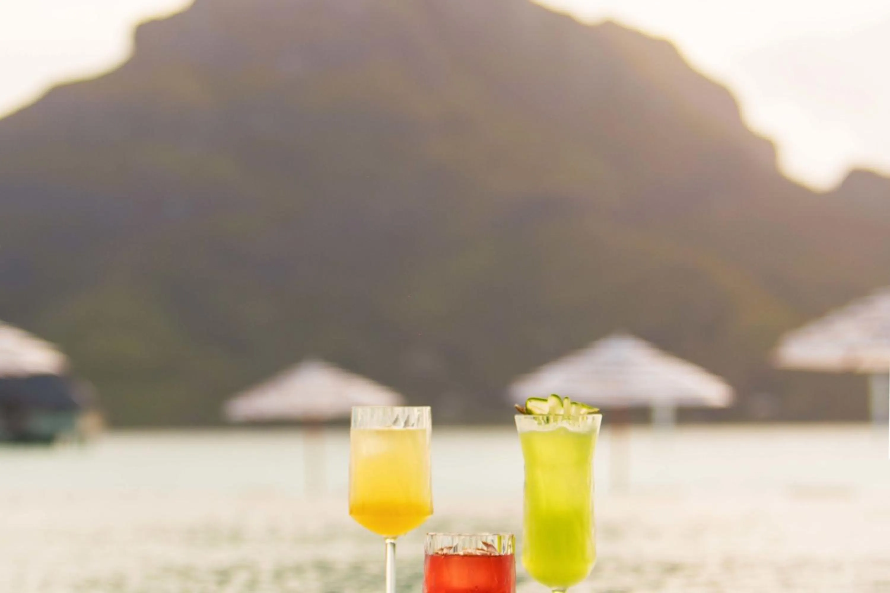 Swimming pool in Westin Bora Bora Resort & Spa