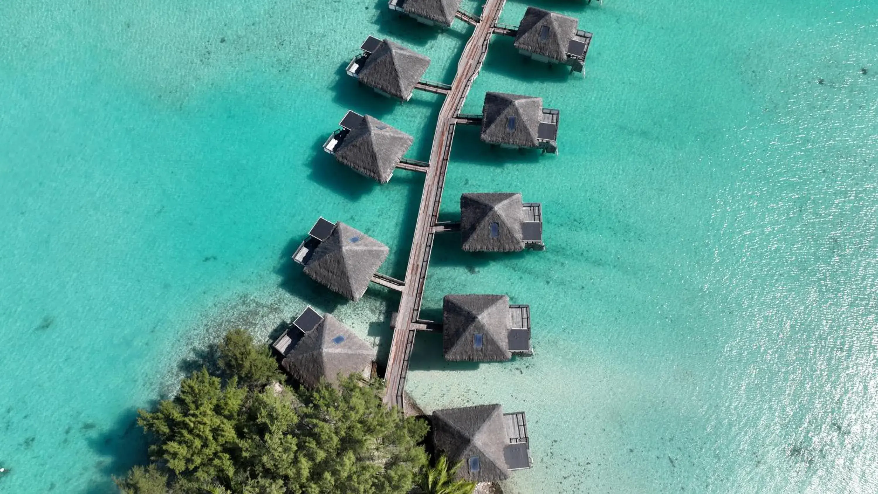 Overwater Bungalow Island View in Westin Bora Bora Resort & Spa Overwater Bungalow Island View in Westin Bora Bora Resort & Spa