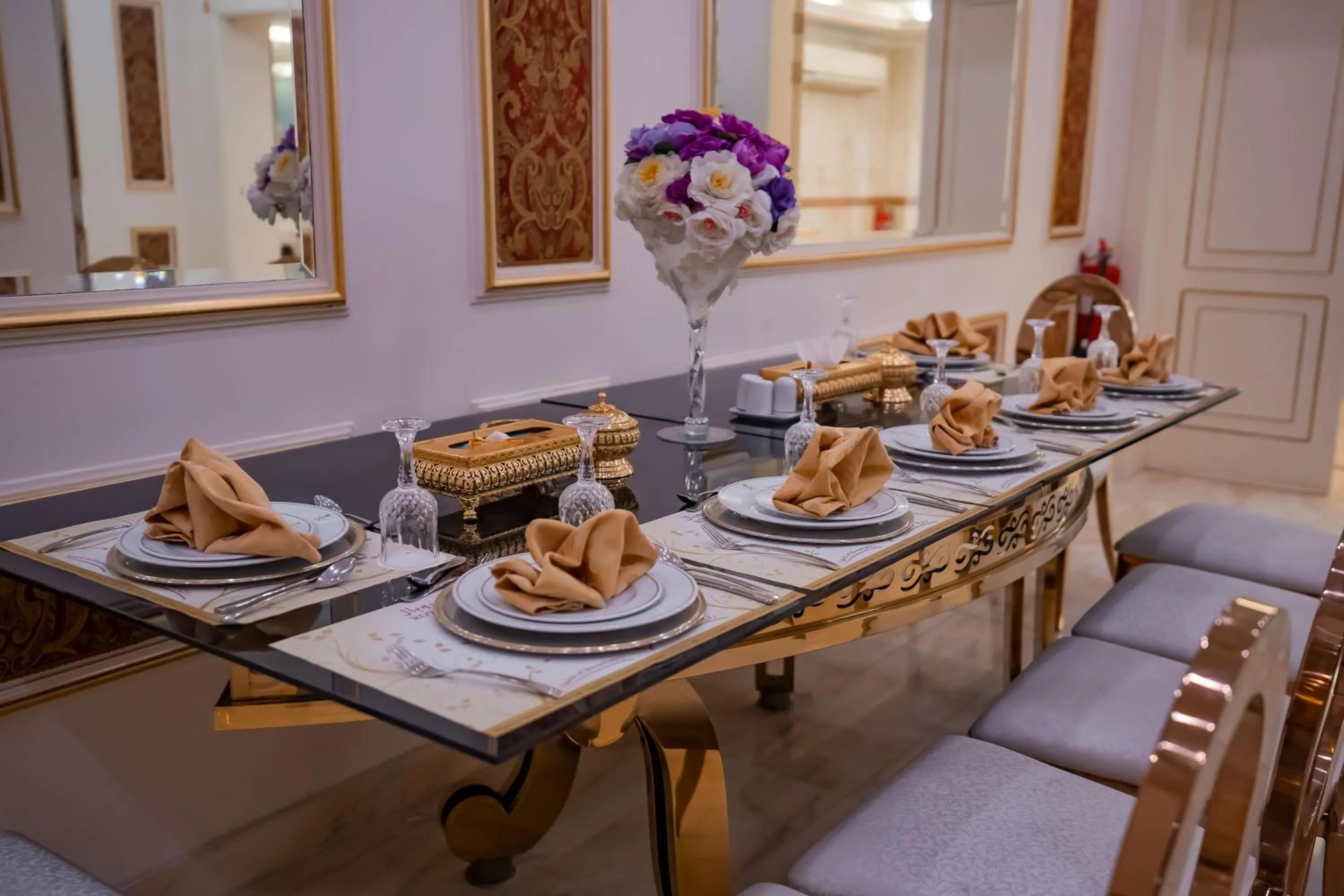 Food and drinks in Royal Casablanca