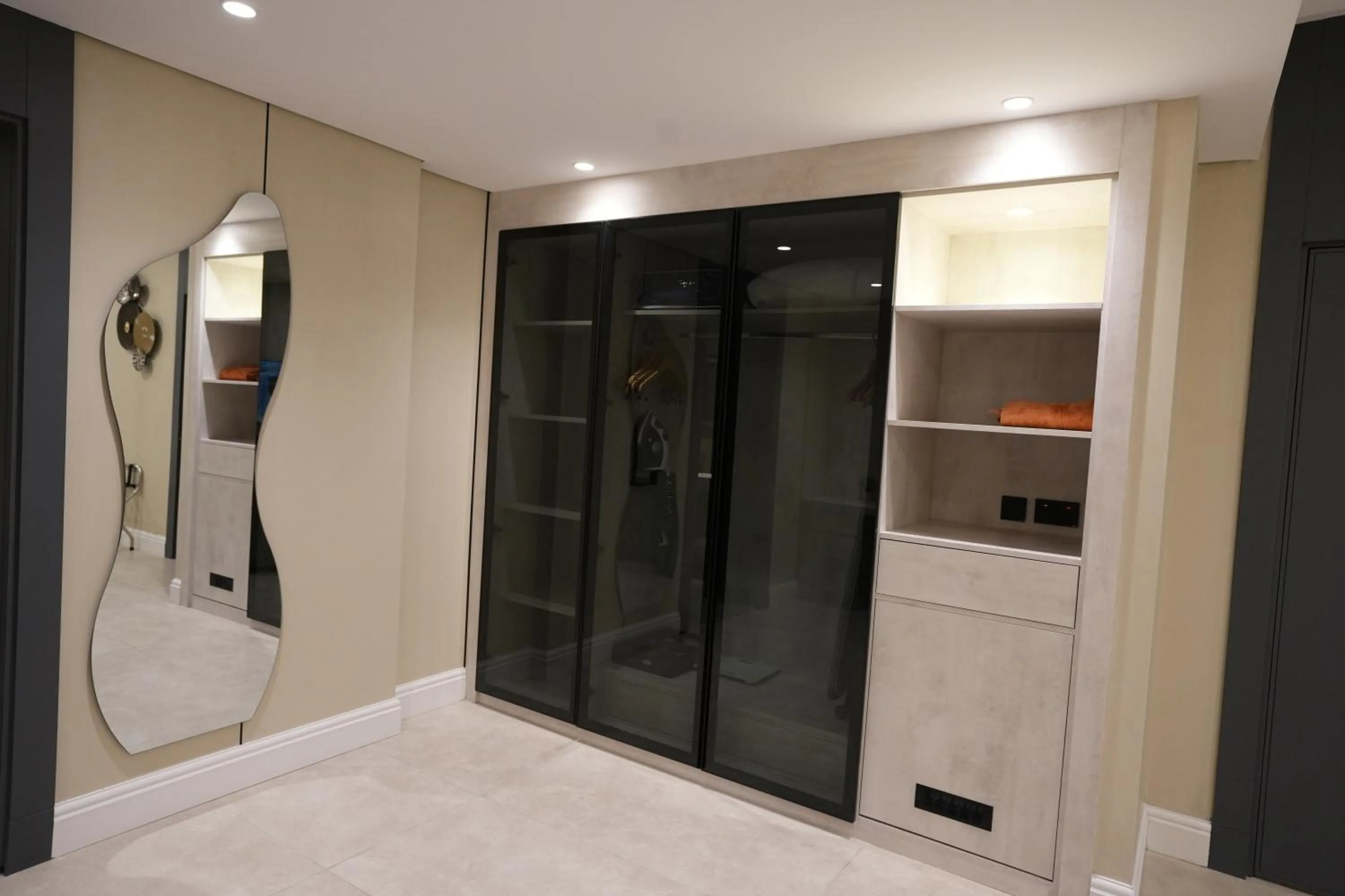 wardrobe in Casablanca Elite