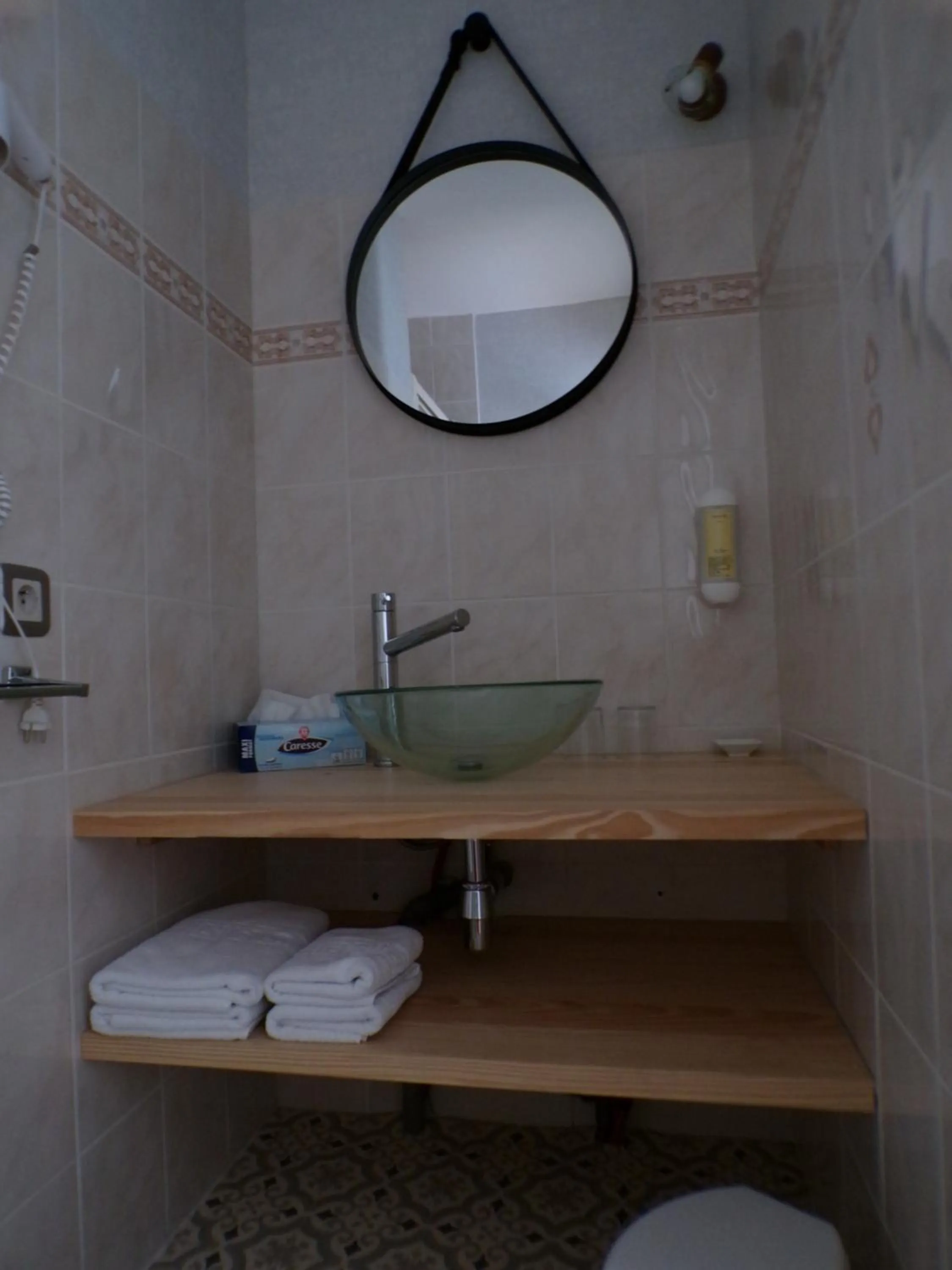Bathroom in Le Logis de la Venise Verte
