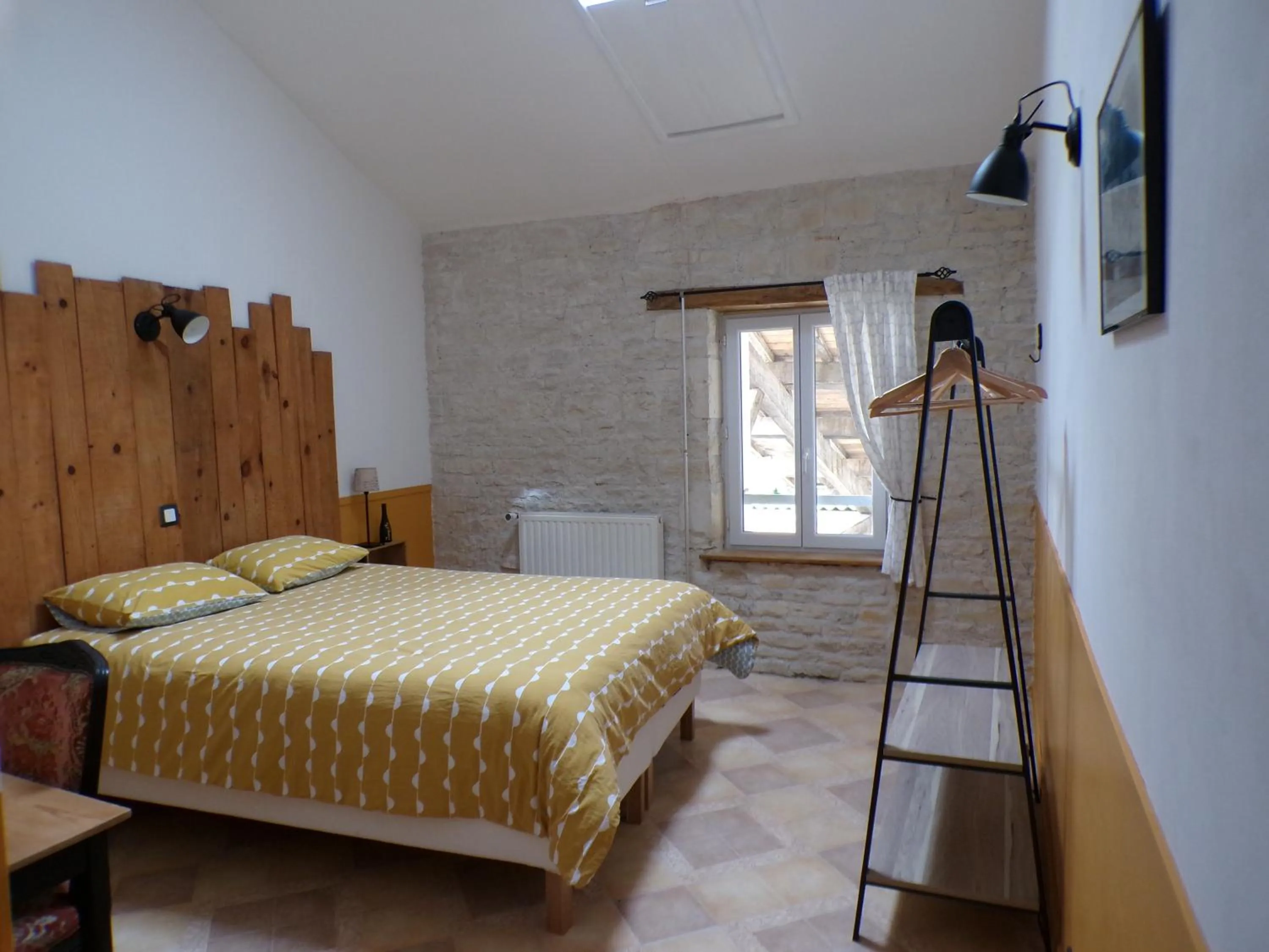 Photo of the whole room, Bed in Le Logis de la Venise Verte