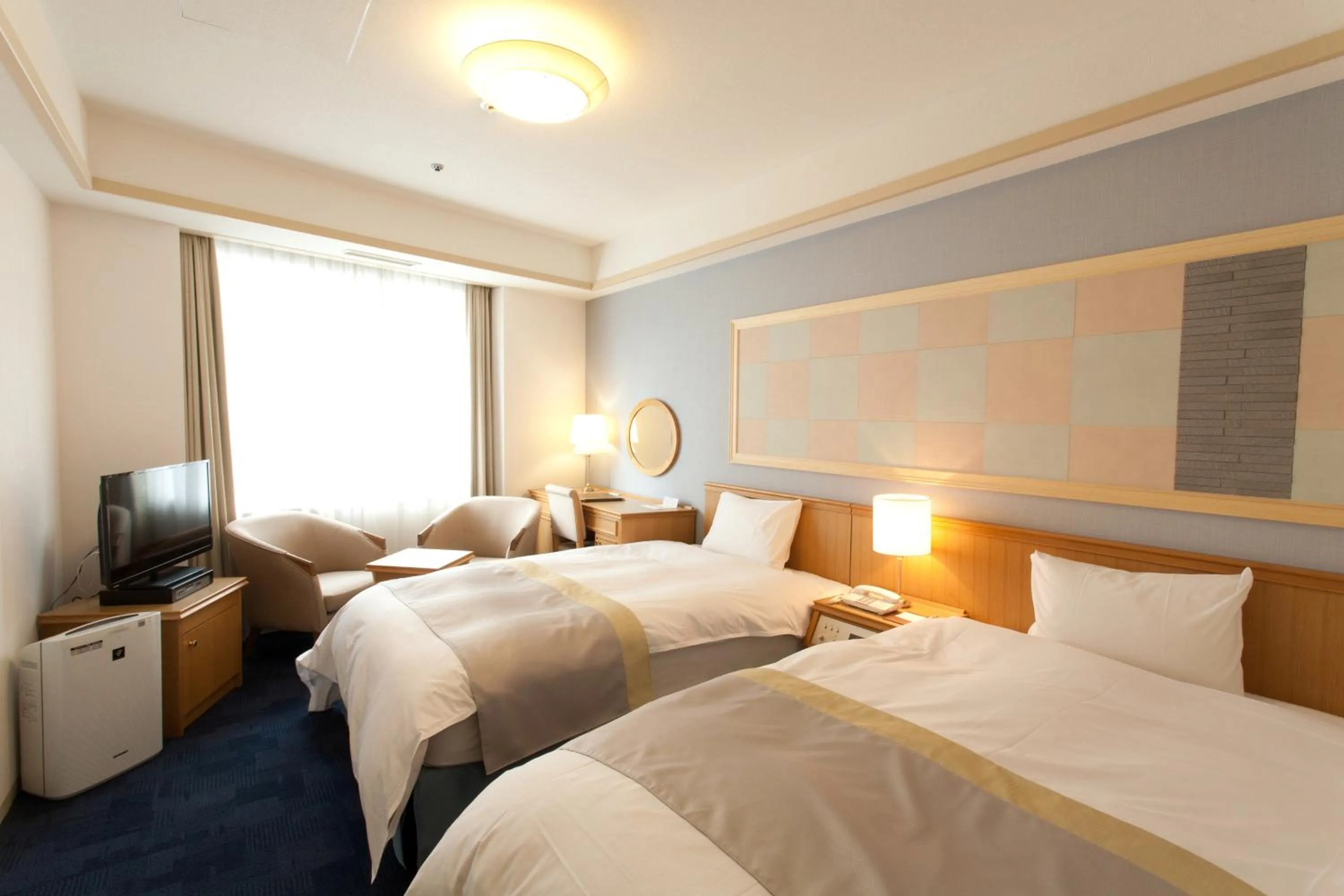 Photo of the whole room, Bed in Hotel Tokyo Garden Palace