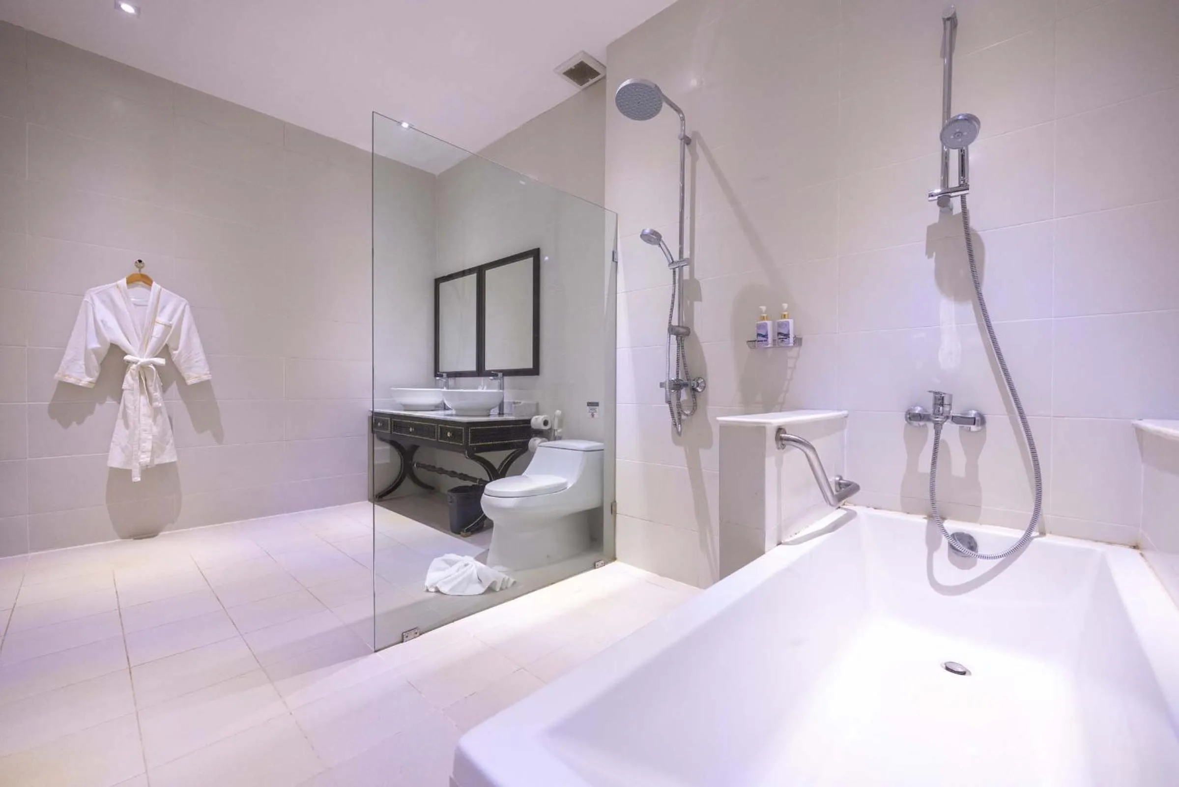 Bathroom in Le Thatluang D'oR Boutique Hotel