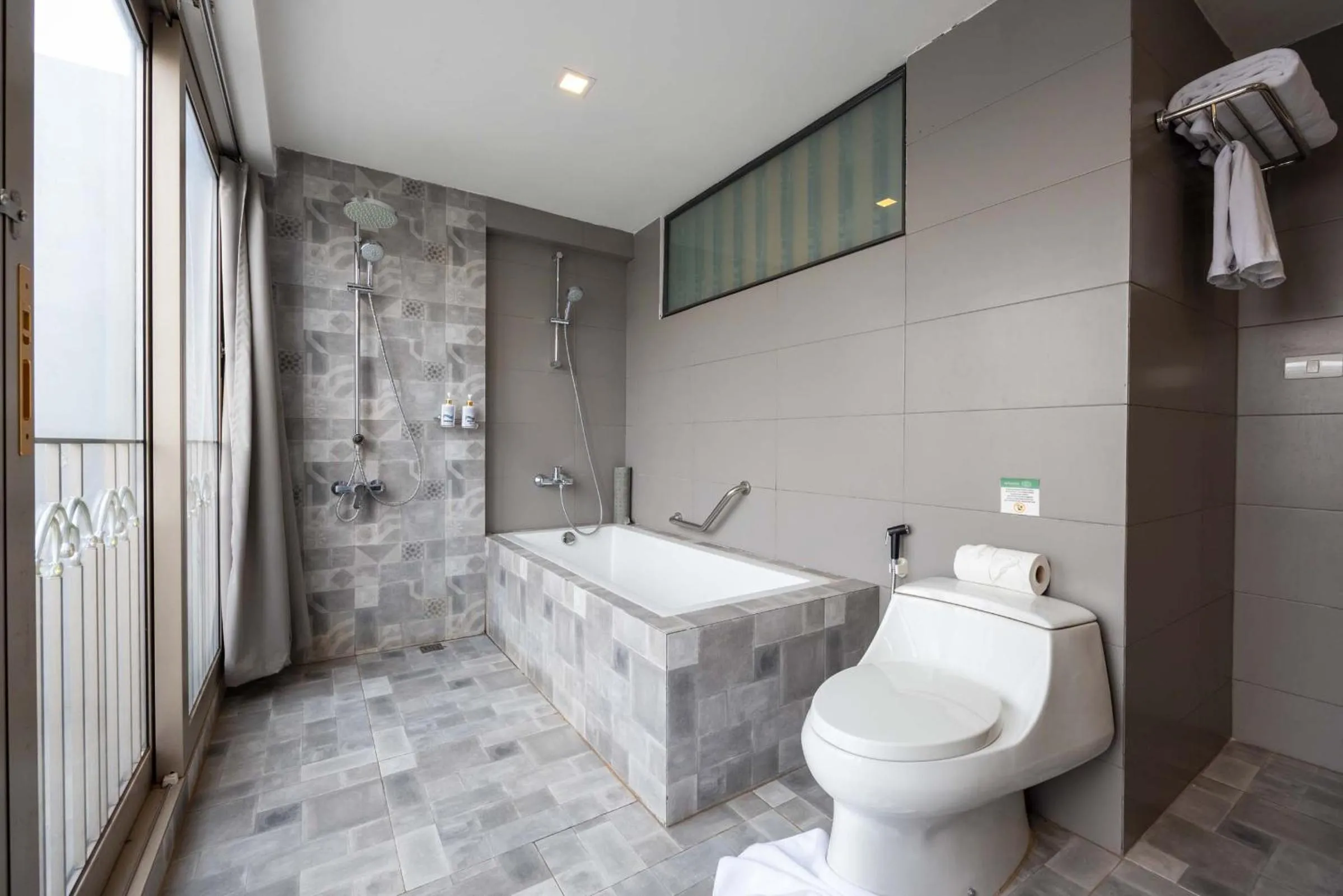 Bathroom in Le Thatluang D'oR Boutique Hotel
