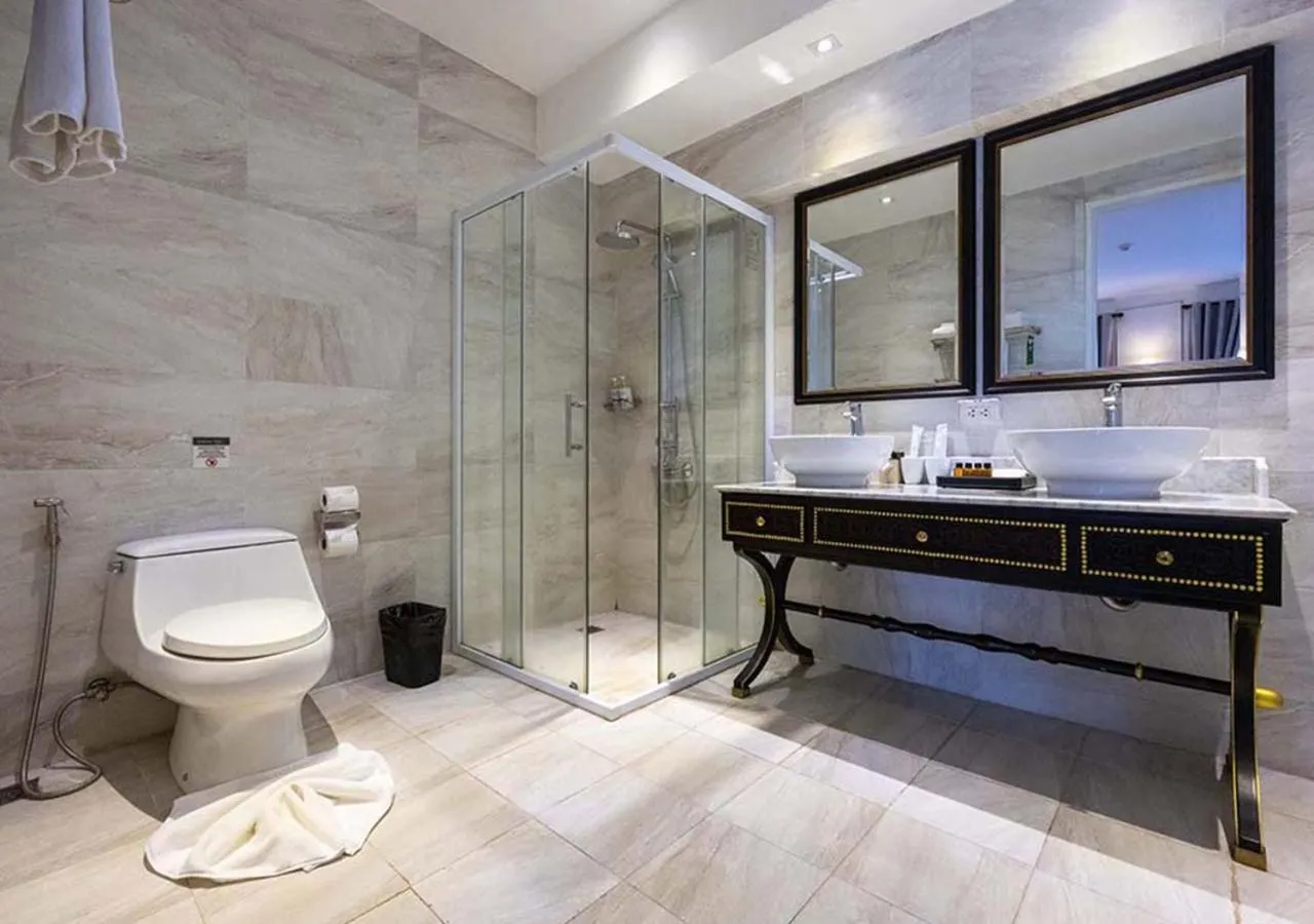 Bathroom in Le Thatluang D'oR Boutique Hotel