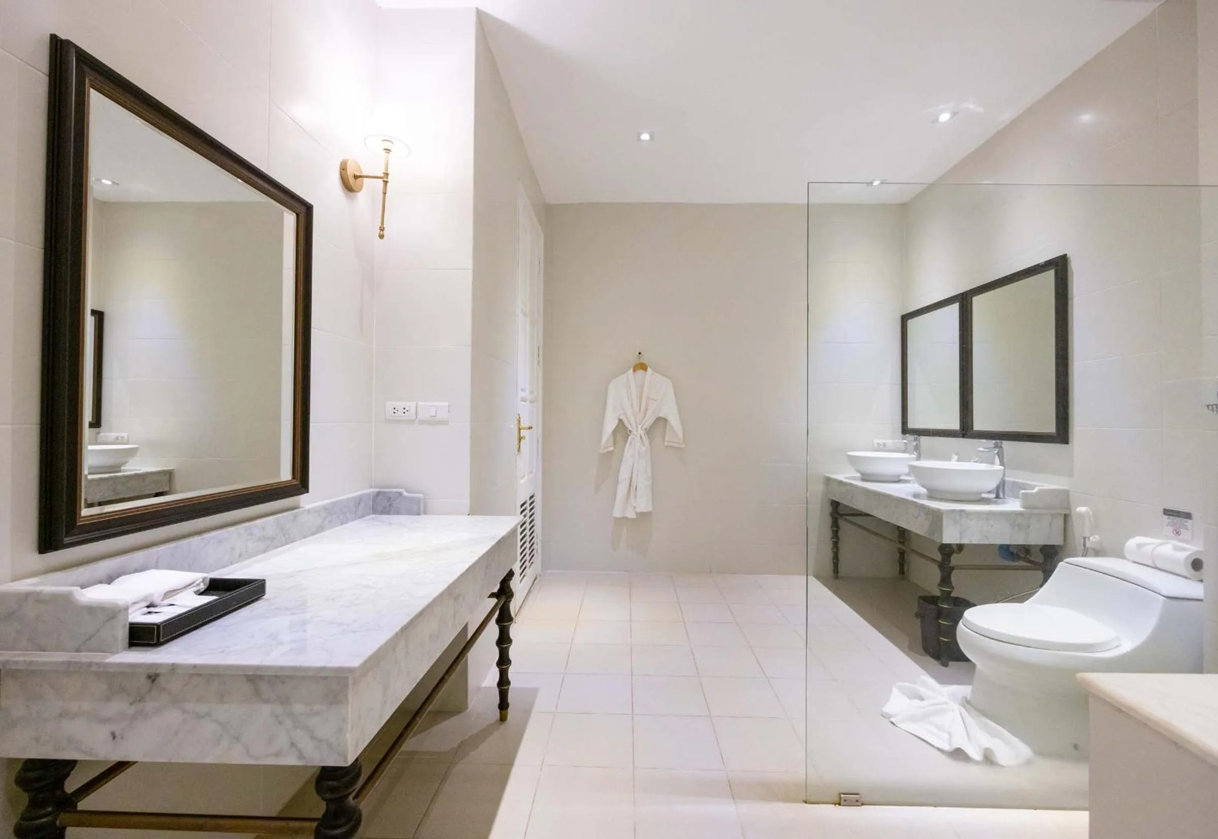 Bathroom in Le Thatluang D'oR Boutique Hotel