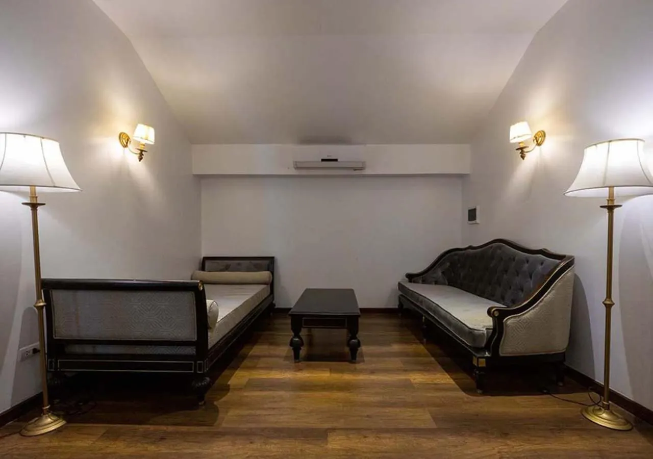 Living room, Bed in Le Thatluang D'oR Boutique Hotel