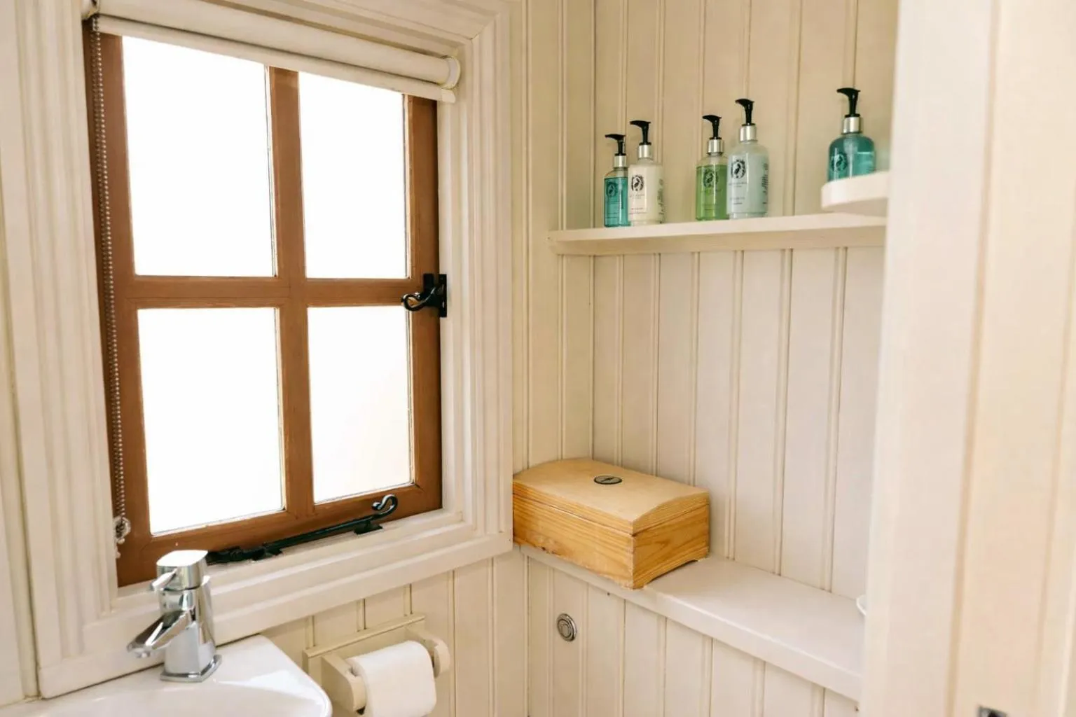 Bathroom in Morndyke Shepherds Huts