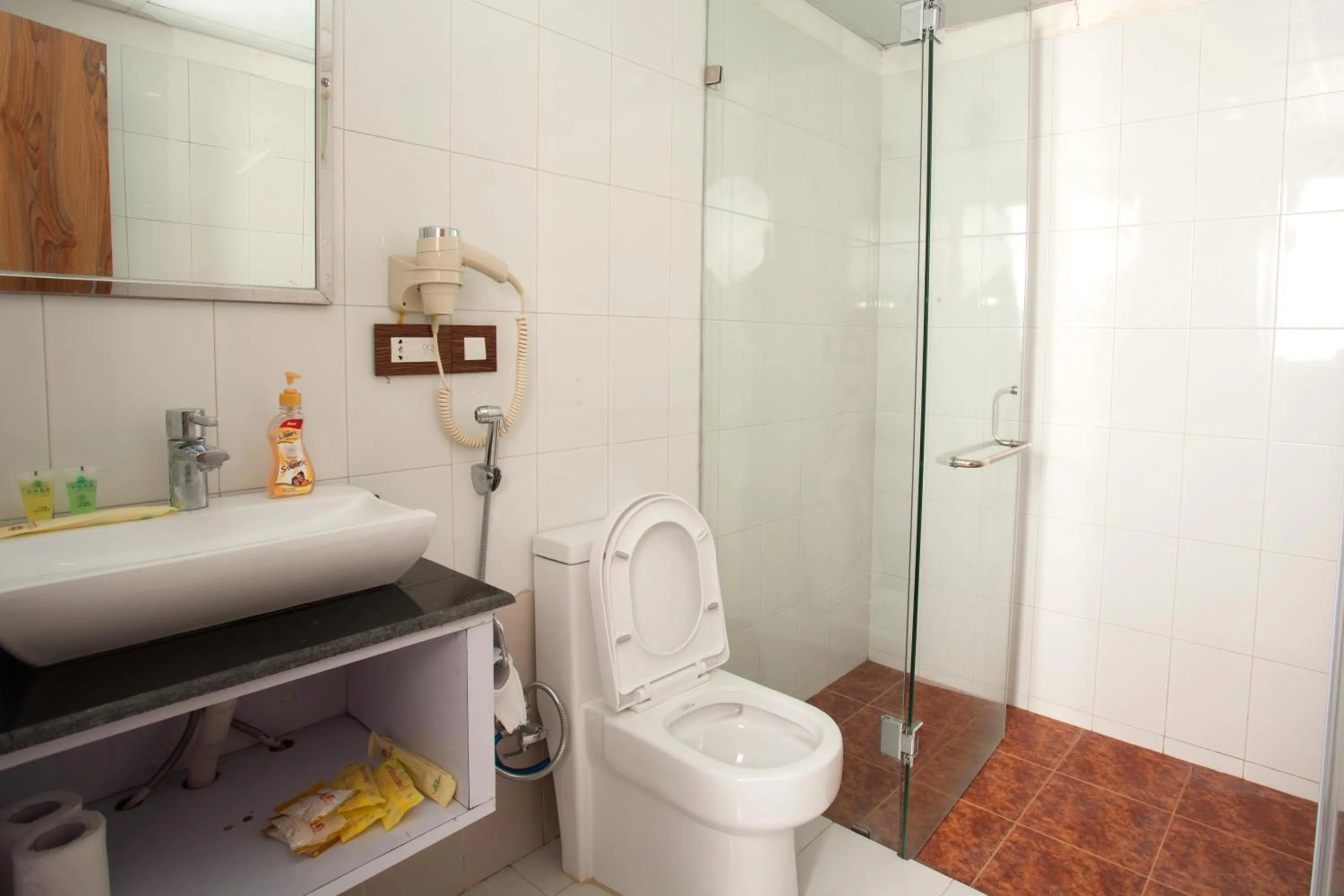 Bathroom in Jungle Safari Lodge- Serenity in the Wild