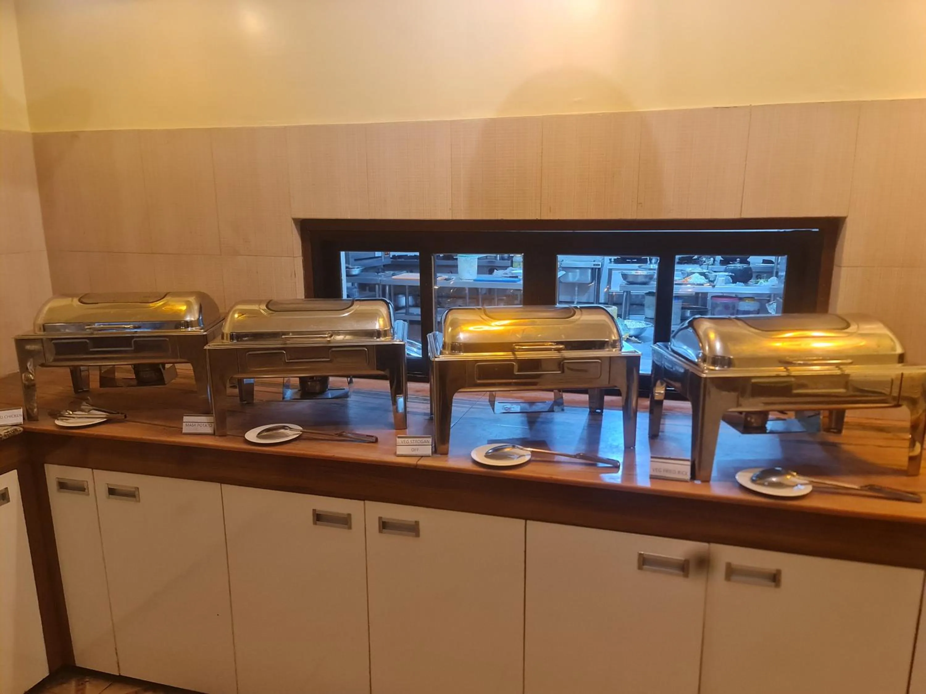 Restaurant/places to eat in Jungle Safari Lodge- Serenity in the Wild