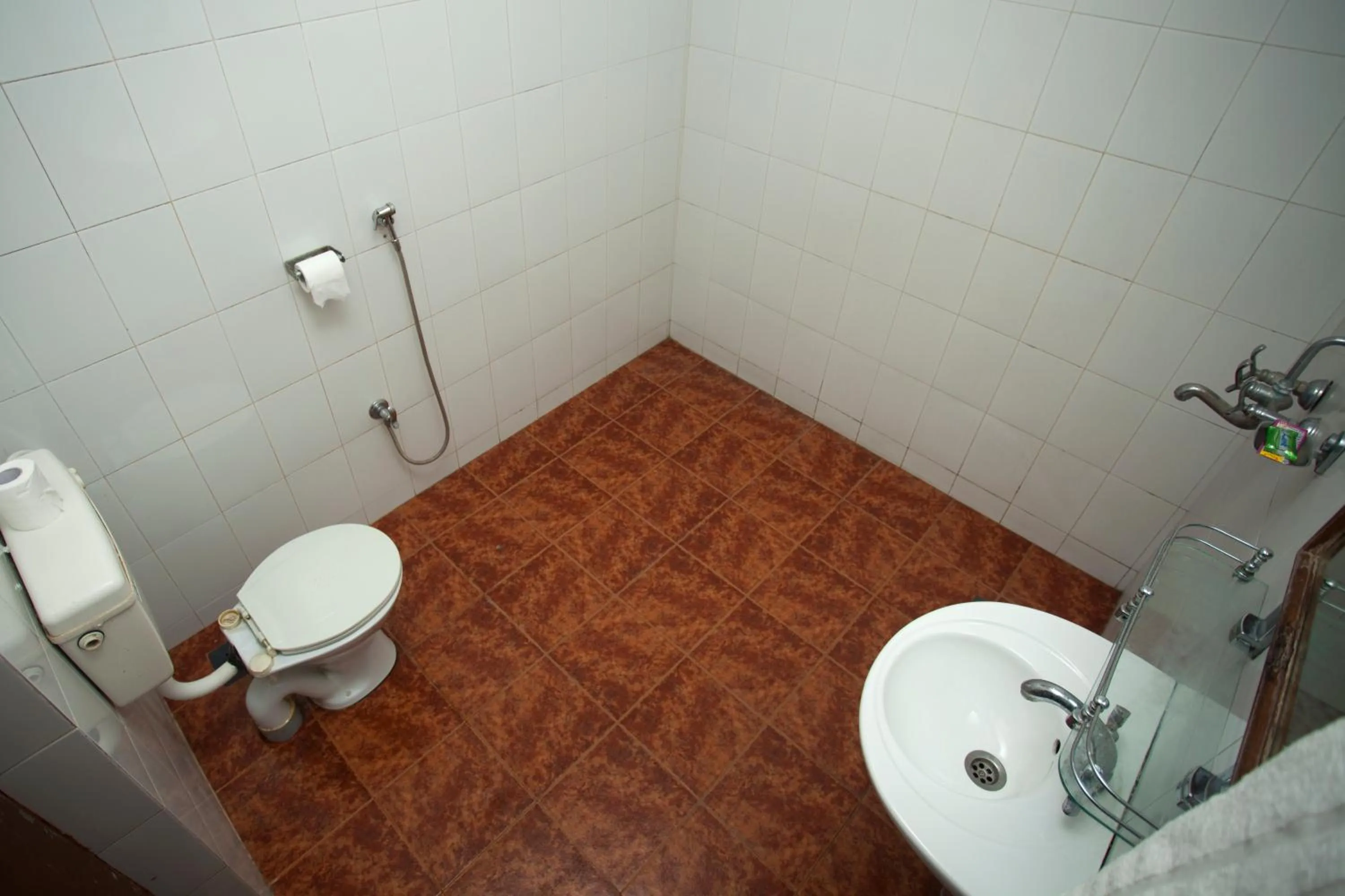 Bathroom in Jungle Safari Lodge- Serenity in the Wild