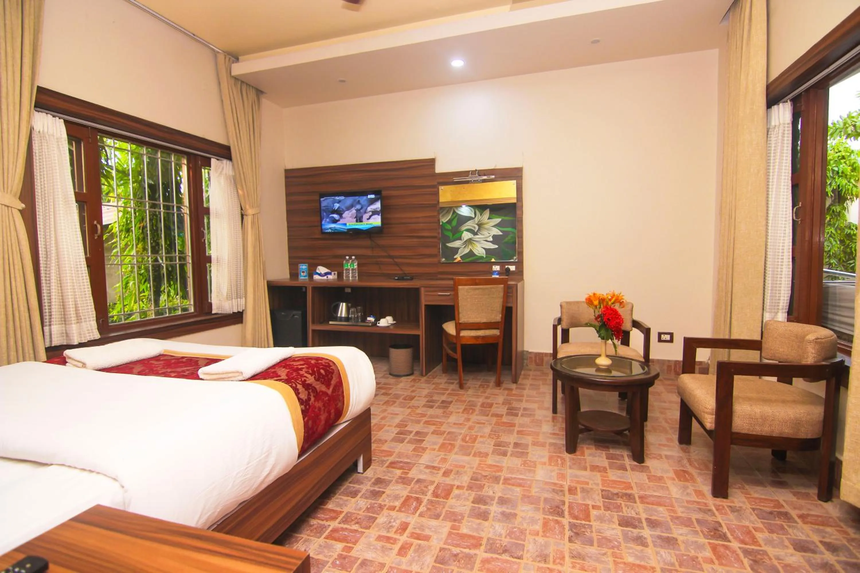 TV and multimedia, Bed in Jungle Safari Lodge- Serenity in the Wild