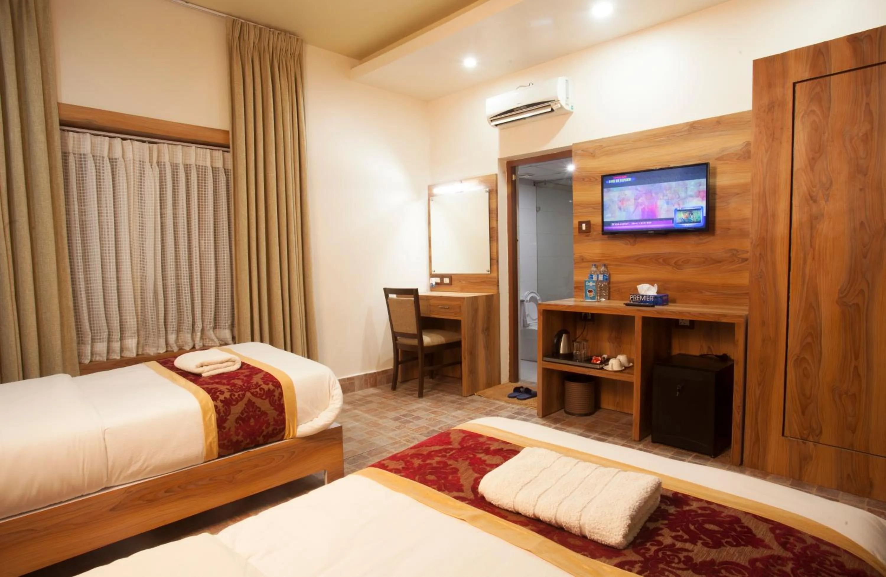 Bedroom, Bed in Jungle Safari Lodge- Serenity in the Wild