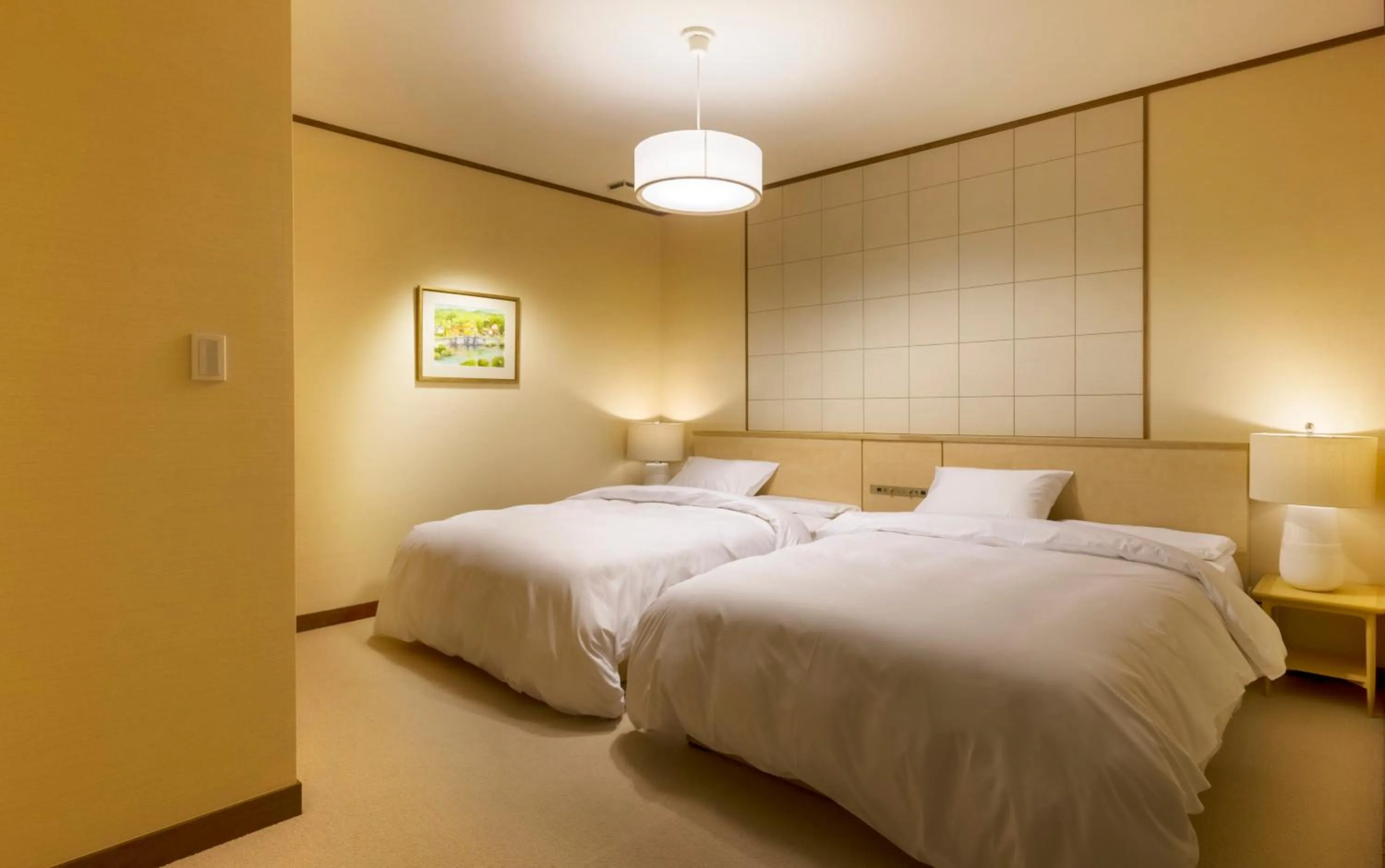 Bedroom, Bed in Katakura Silk Hotel