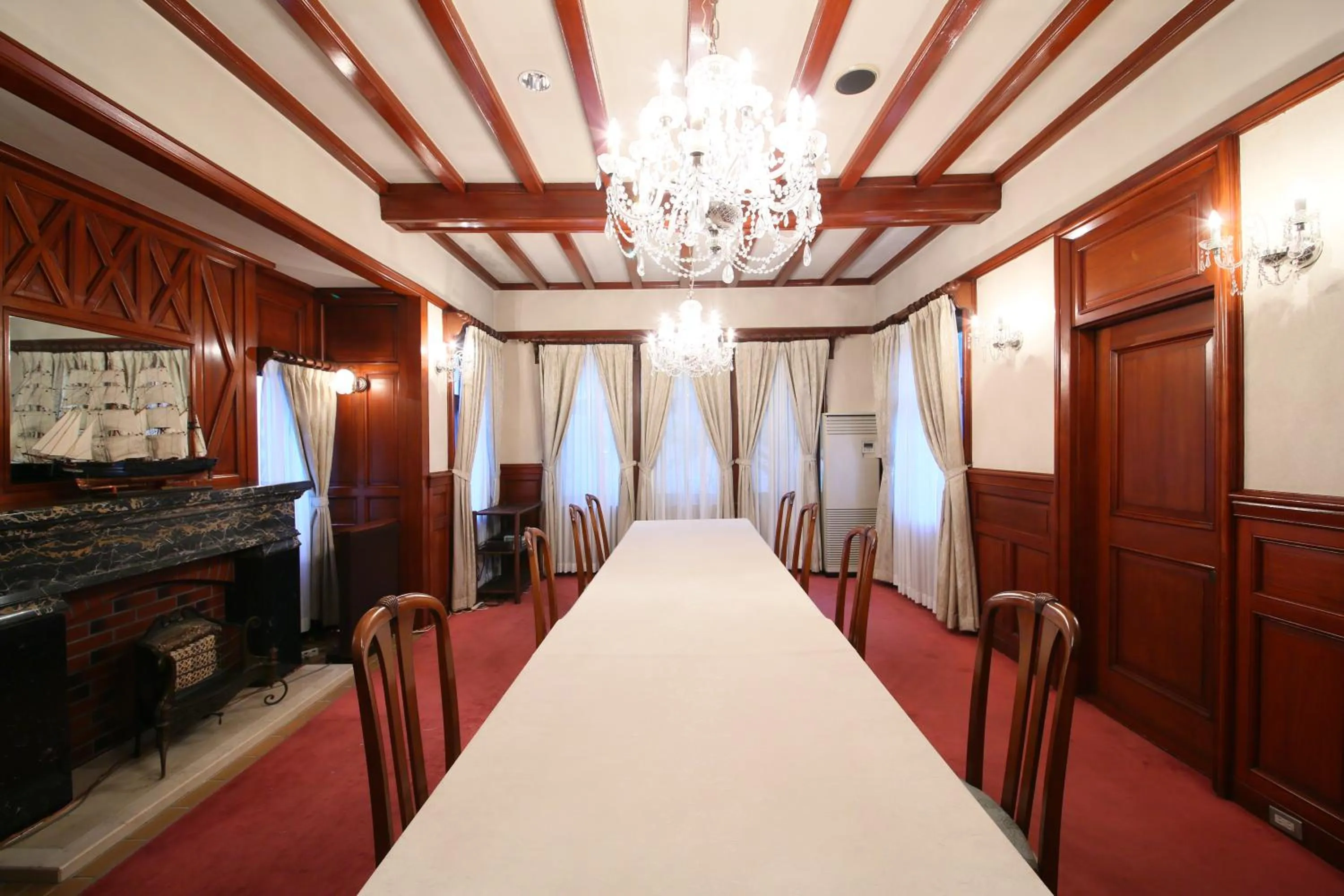 Business facilities in Katakura Silk Hotel