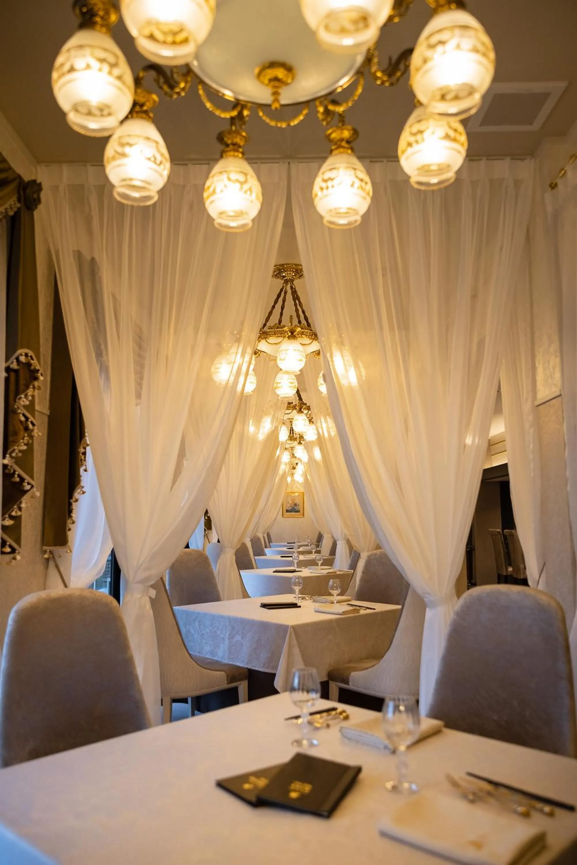 Restaurant/places to eat in Katakura Silk Hotel