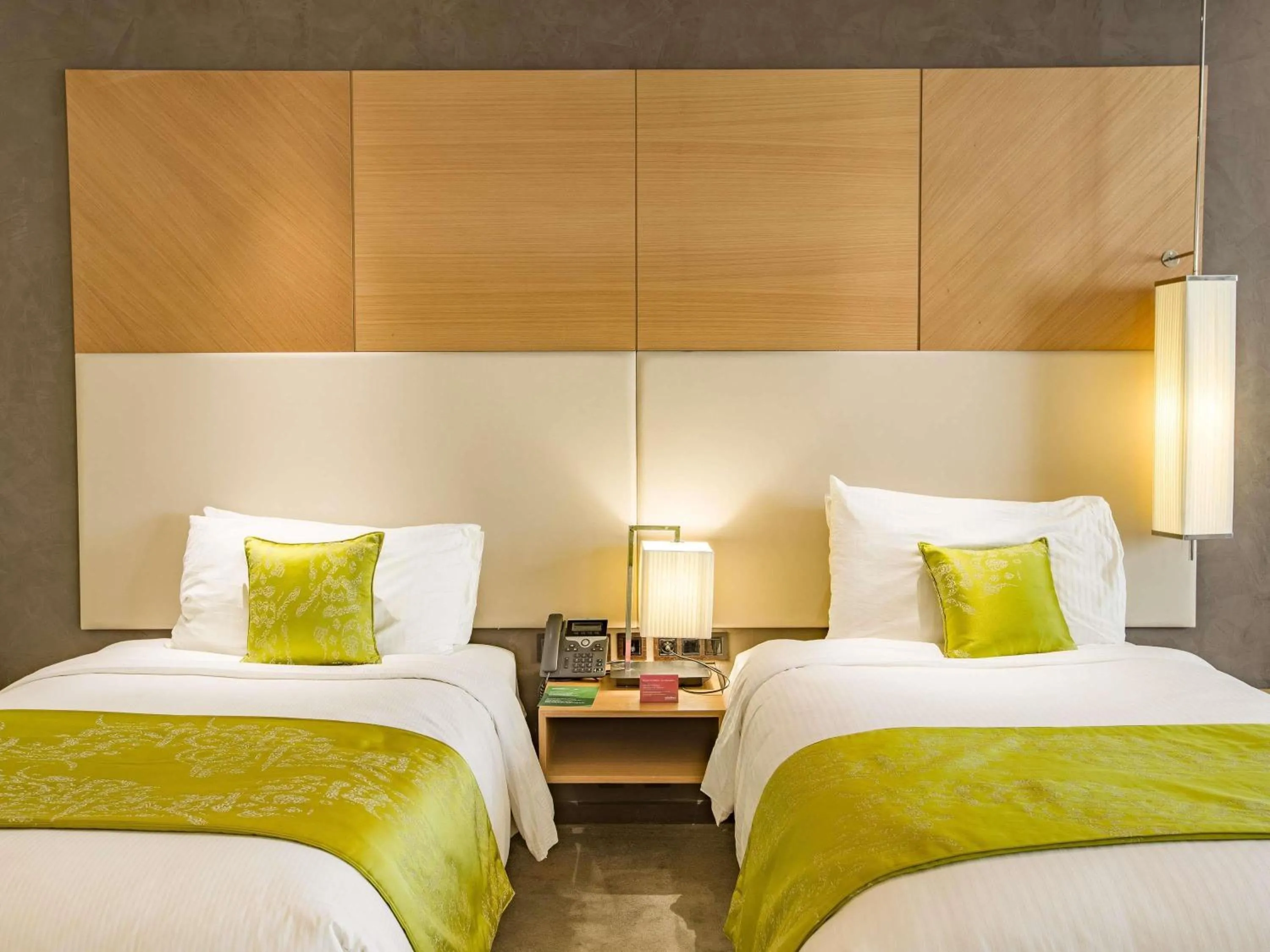 Bedroom, Bed in Mövenpick Hotel du Lac Tunis