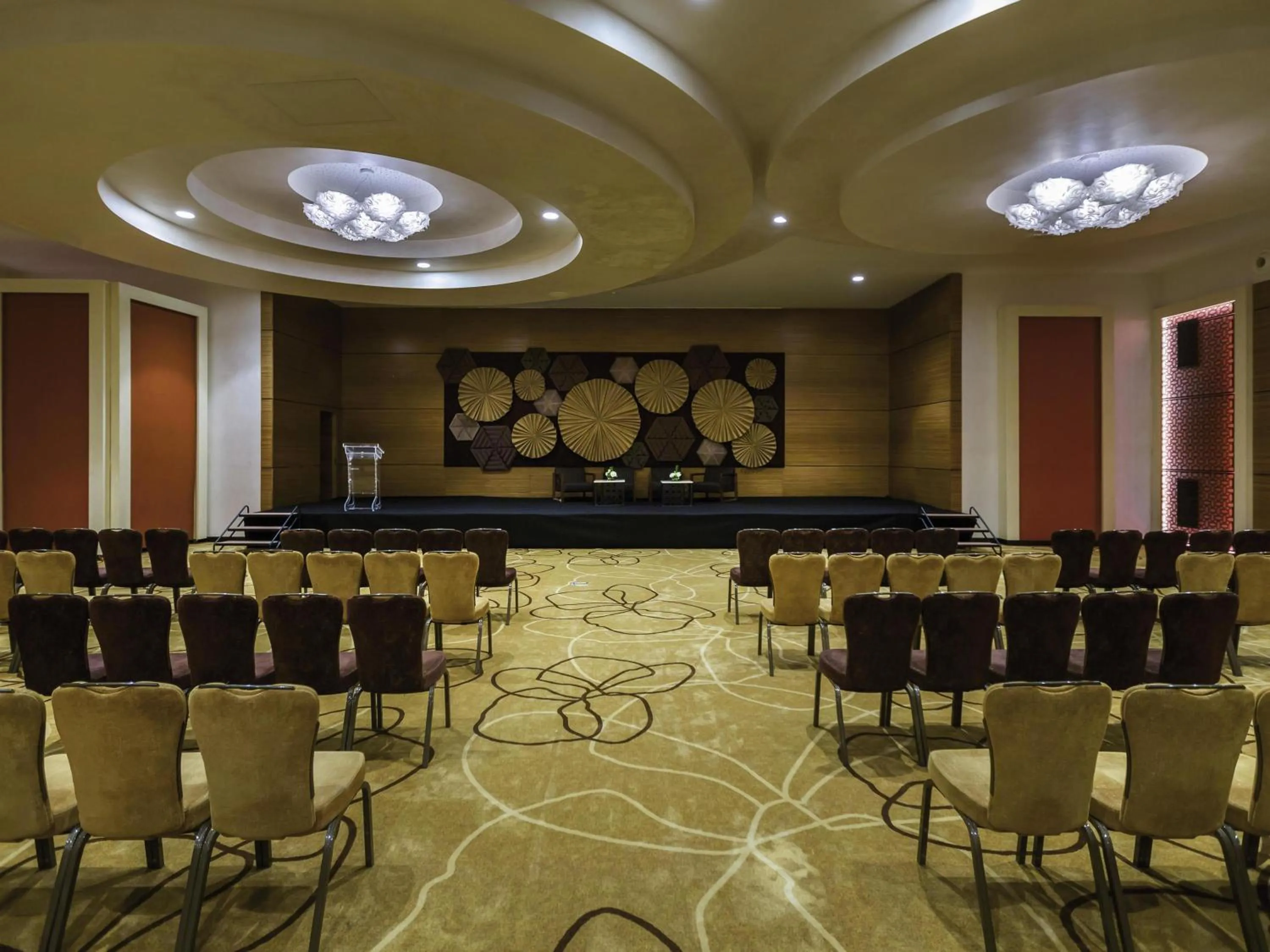 Meeting/conference room in Mövenpick Hotel du Lac Tunis