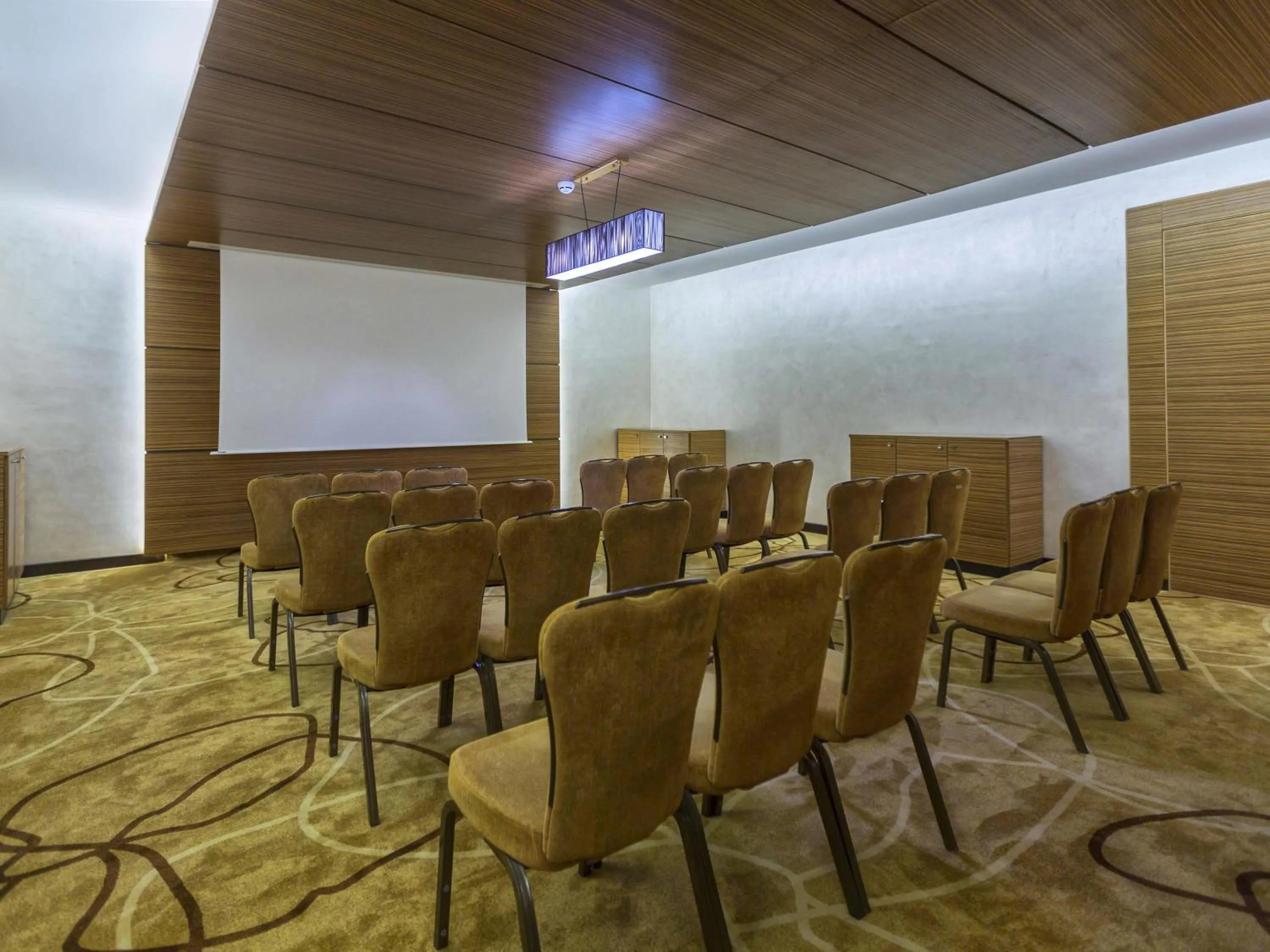 Meeting/conference room in Mövenpick Hotel du Lac Tunis