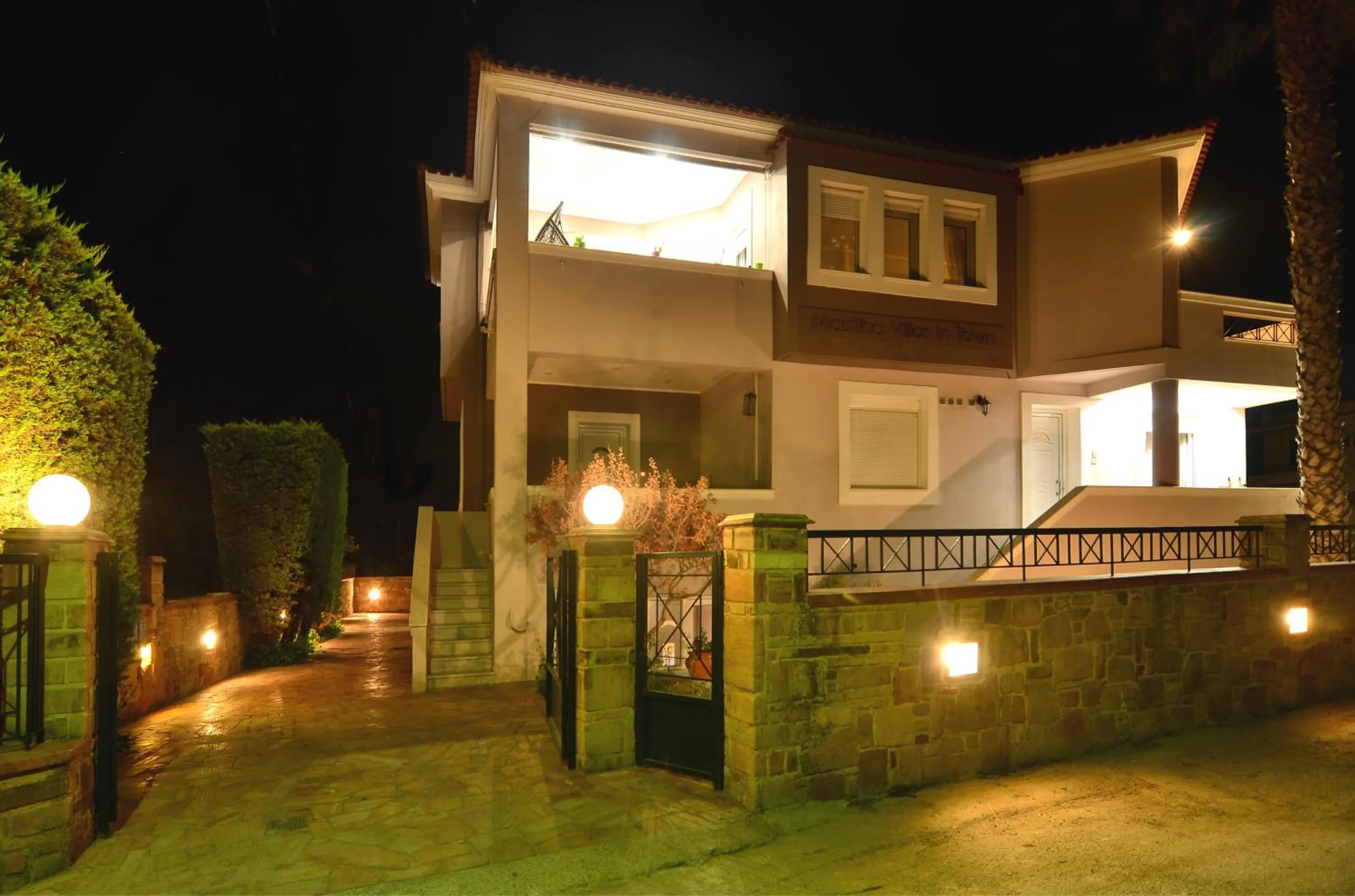 Facade/entrance in Mastiha Villas in Town