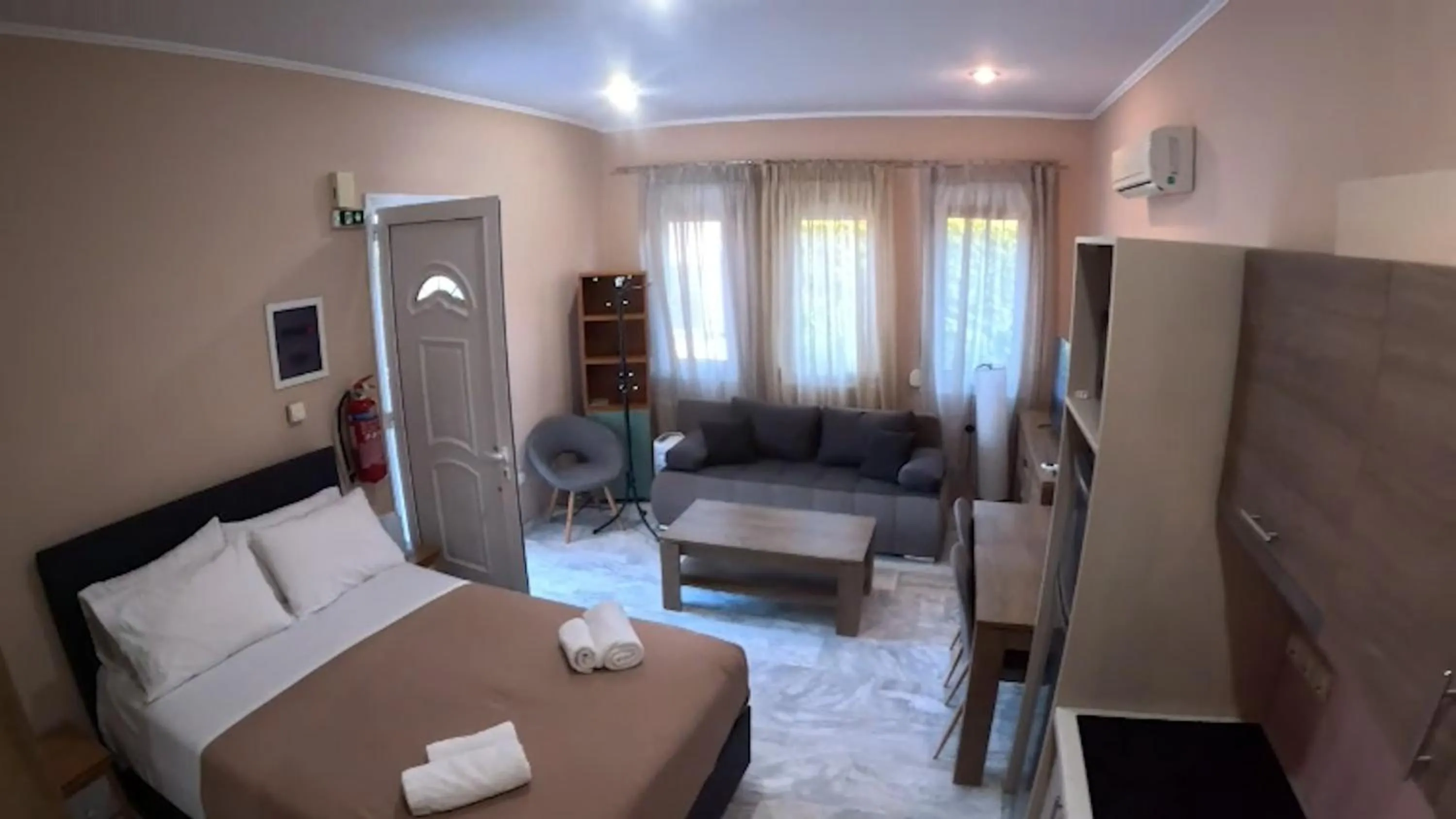 Bed in Mastiha Villas in Town