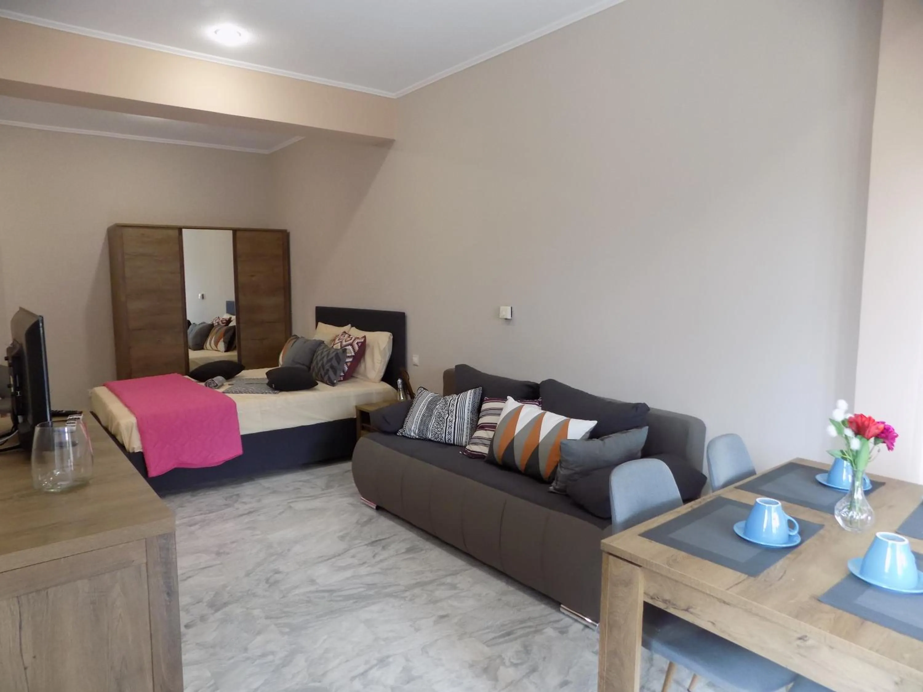 Photo of the whole room in Mastiha Villas in Town