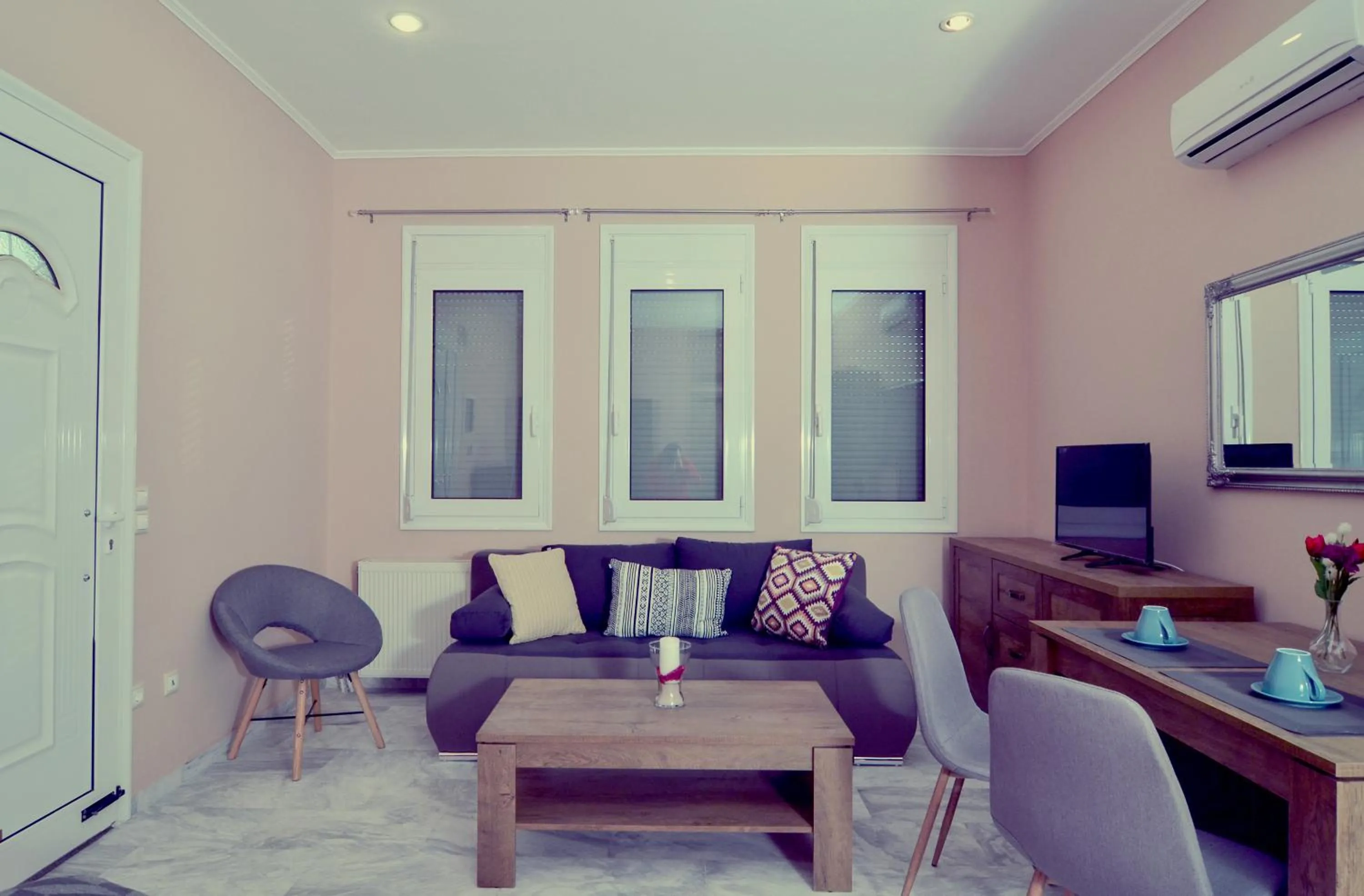 TV and multimedia in Mastiha Villas in Town