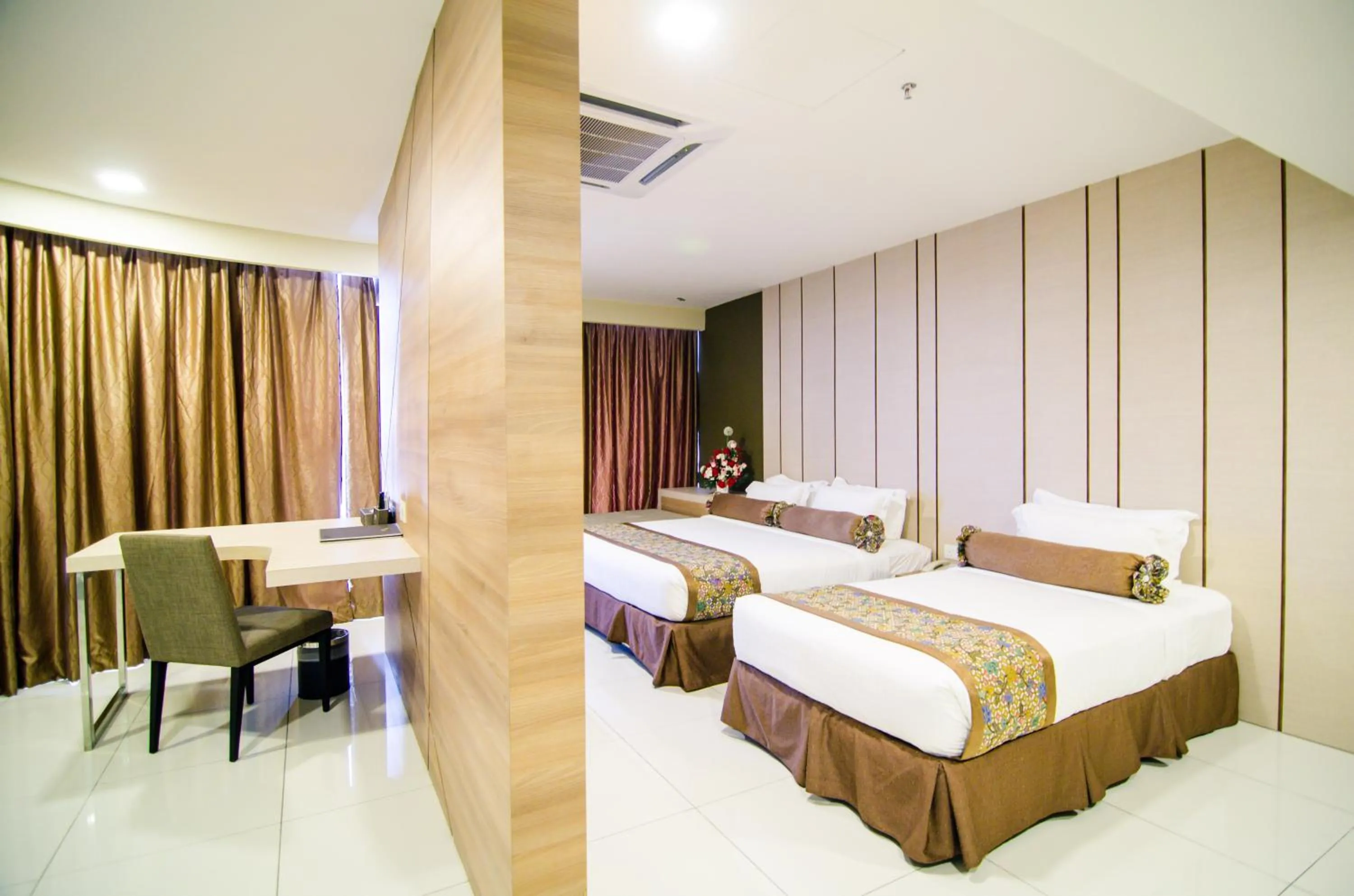 Coffee/tea facilities, Bed in Hotel Sfera