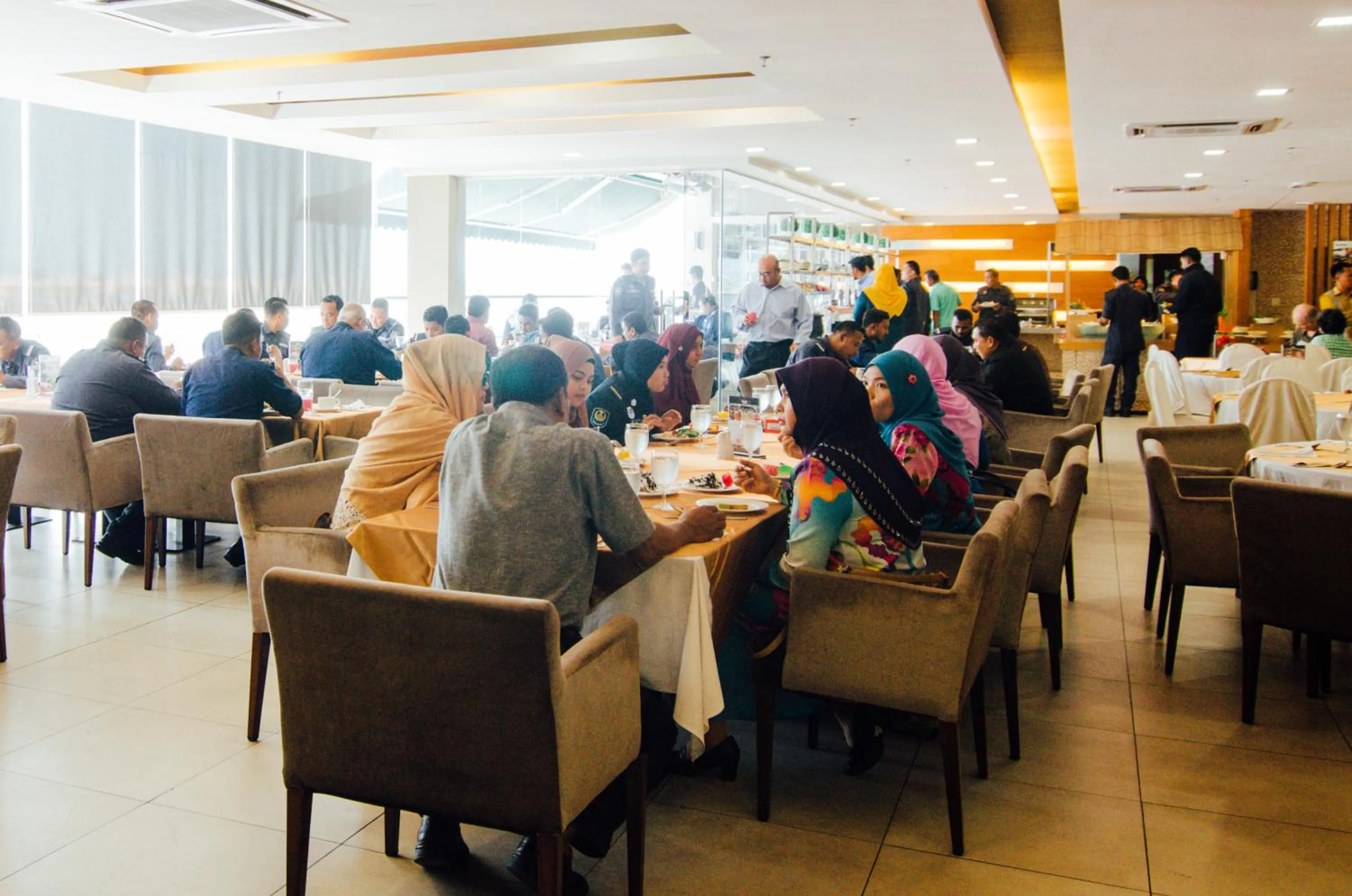 Restaurant/places to eat in Hotel Sfera