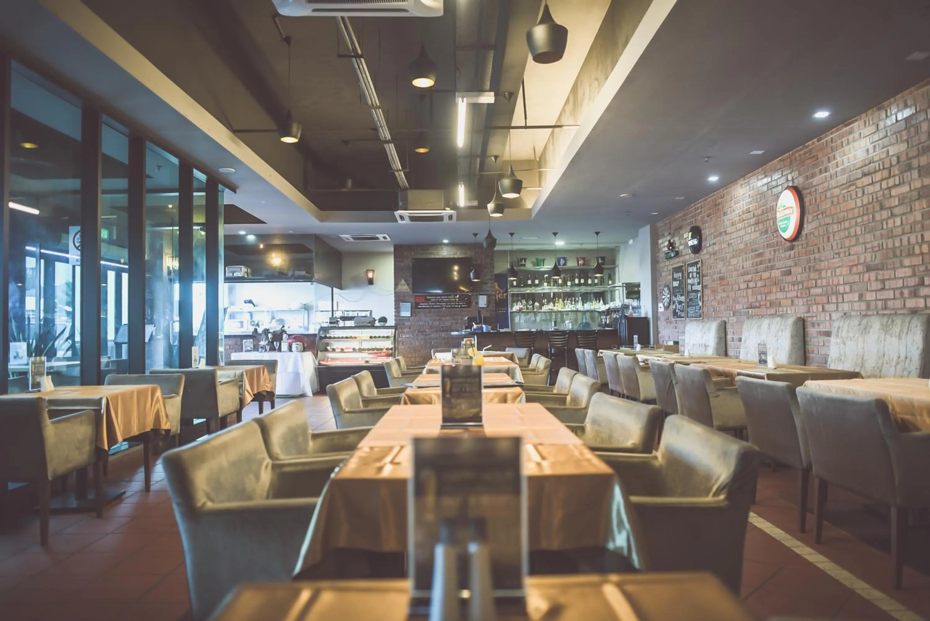 Restaurant/places to eat in Hotel Sfera