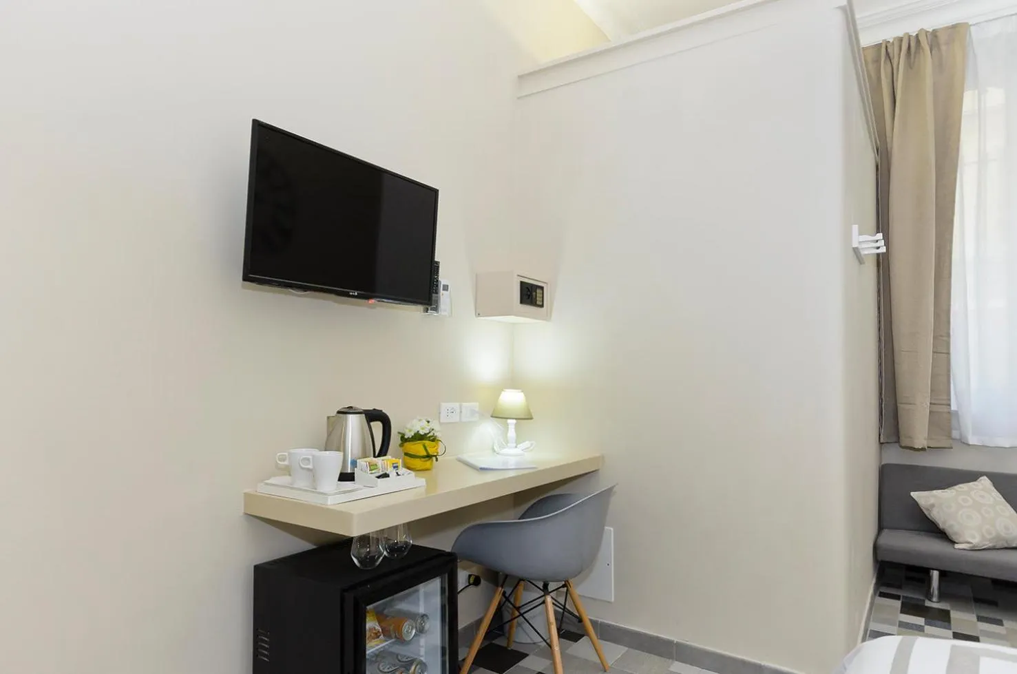 TV and multimedia in TOHOUSE Rooms