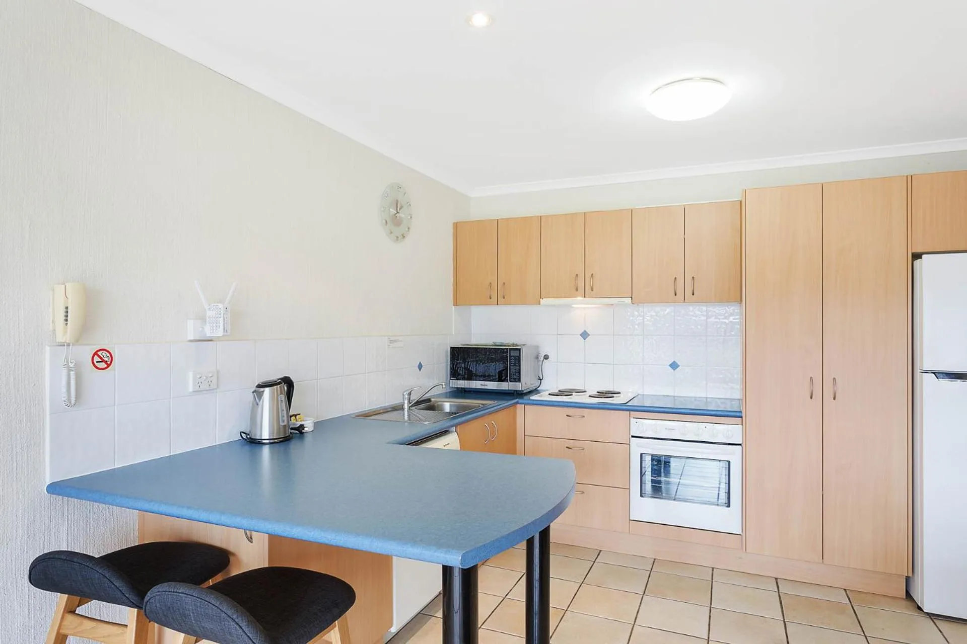 Kitchen or kitchenette in Sails Luxury Apartments Merimbula