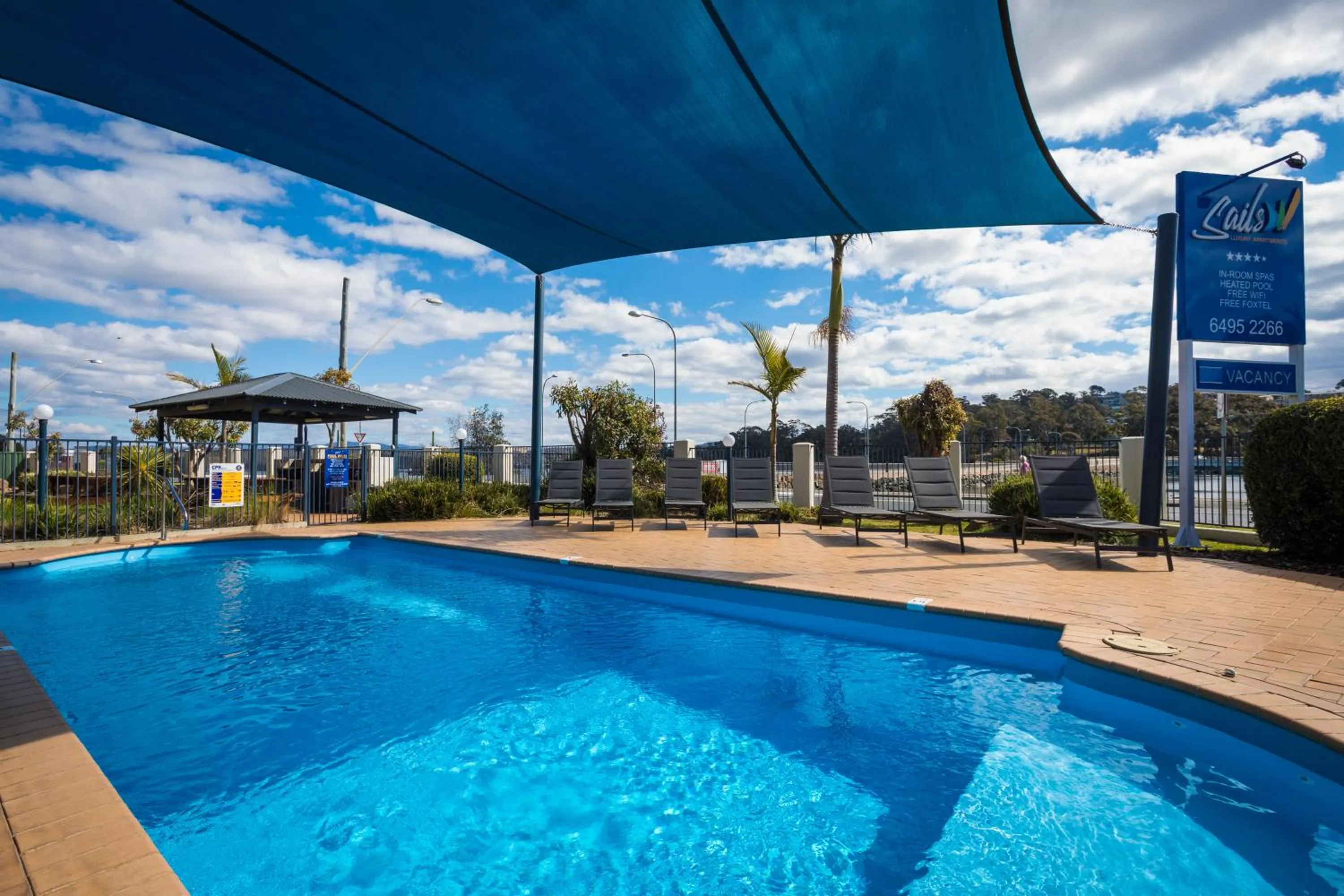 Swimming pool in Sails Luxury Apartments Merimbula
