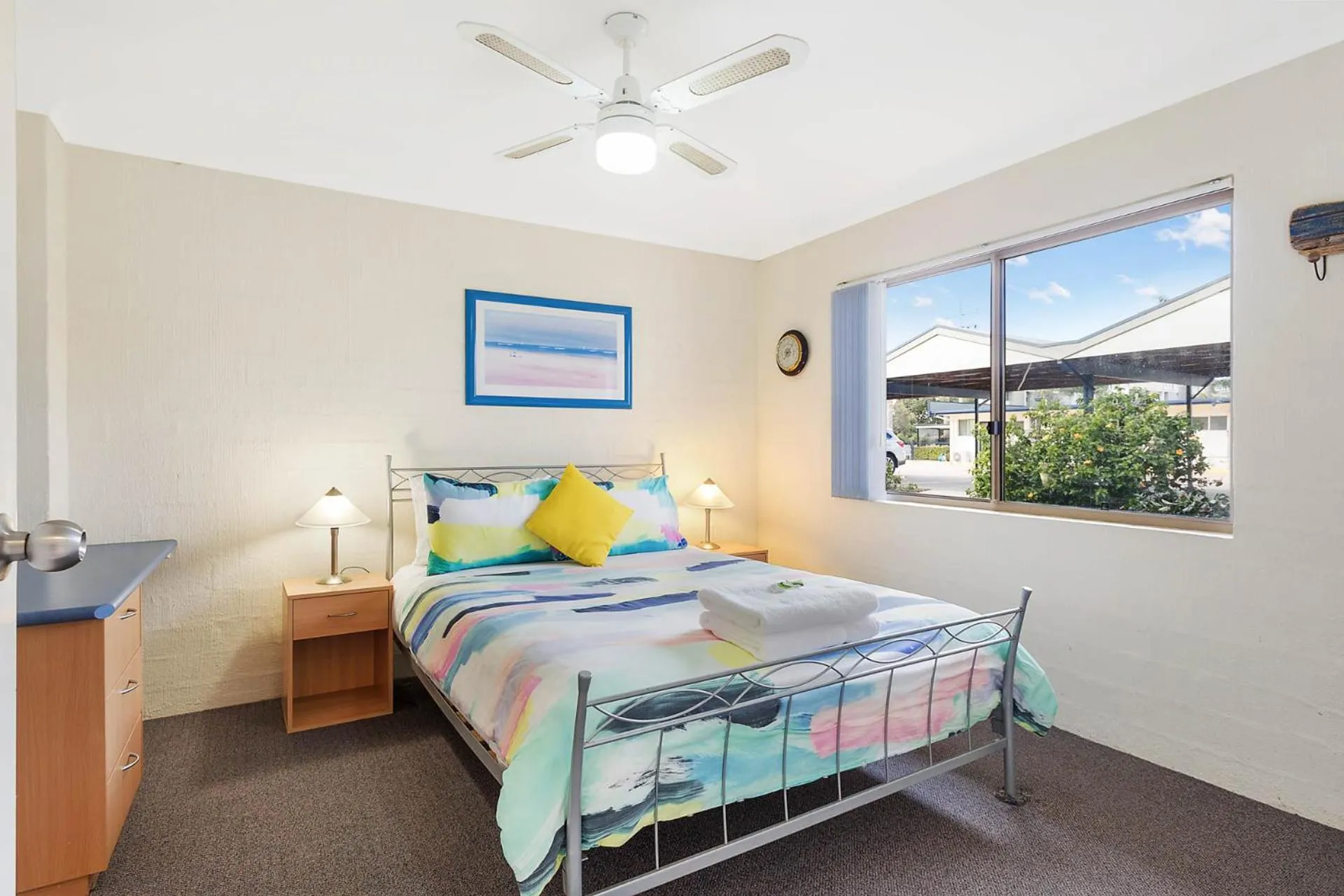 Bedroom, Bed in Sails Luxury Apartments Merimbula