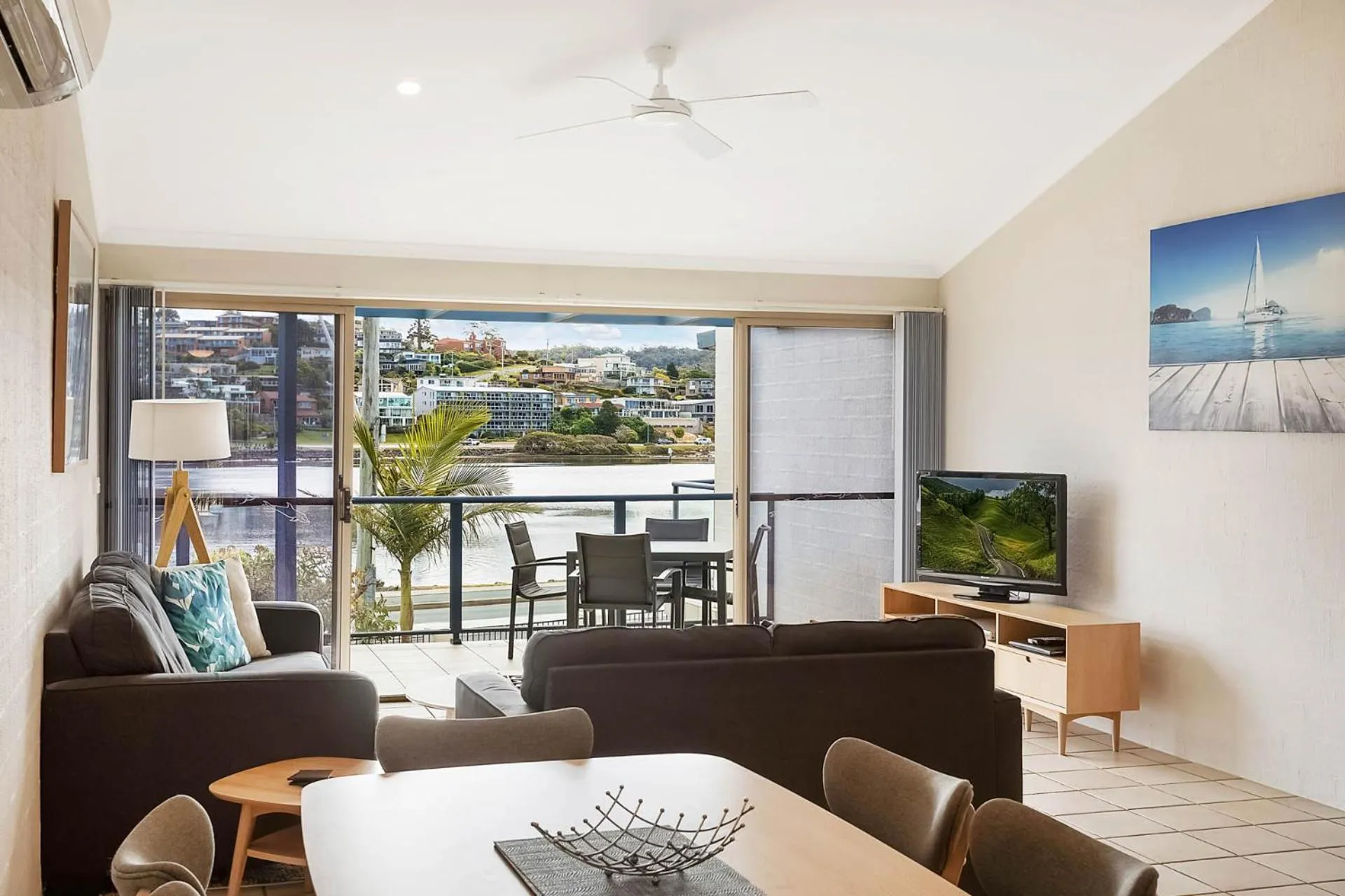 Living room in Sails Luxury Apartments Merimbula