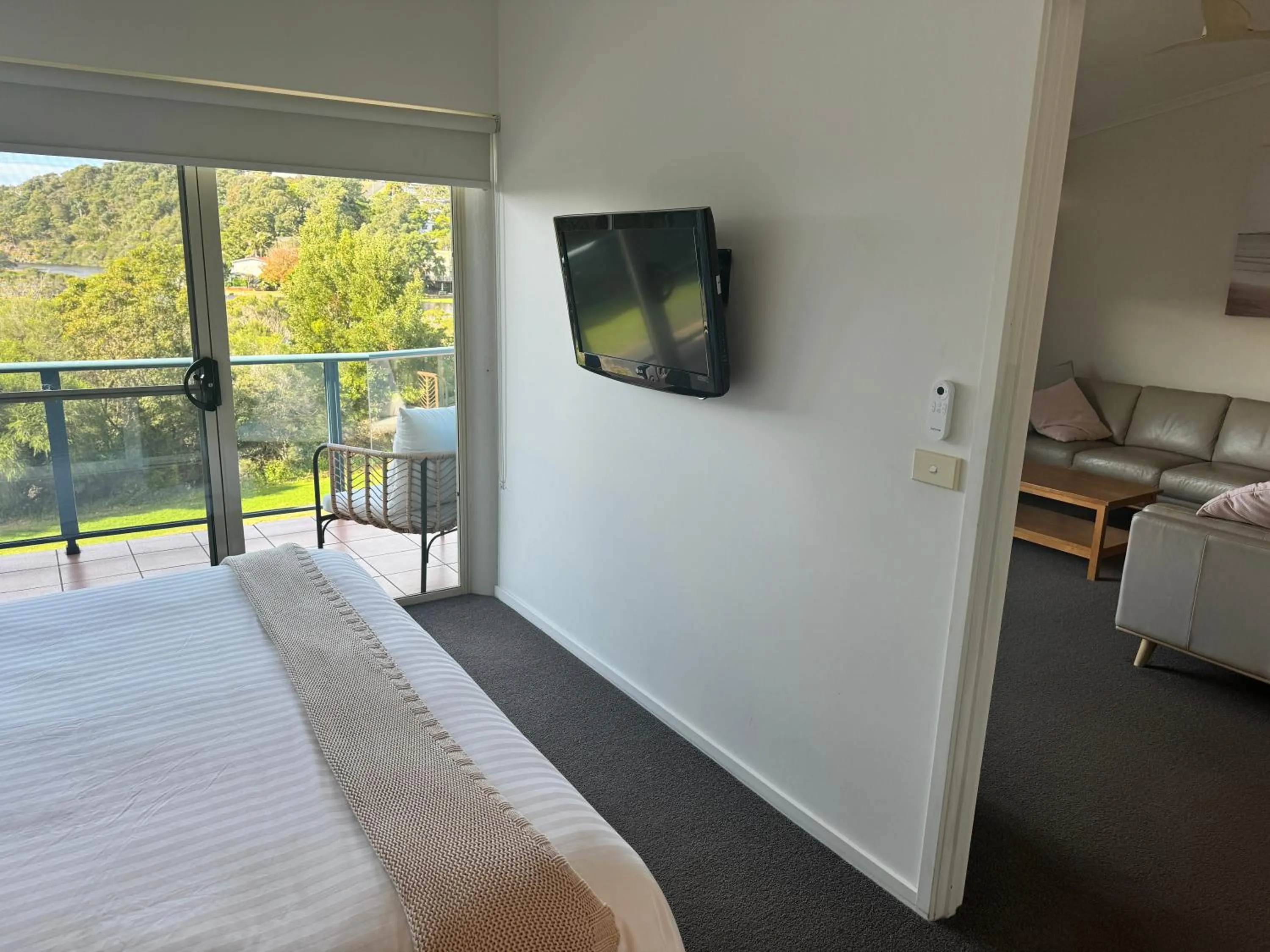 Bedroom, Bed in BlueWater Apartments