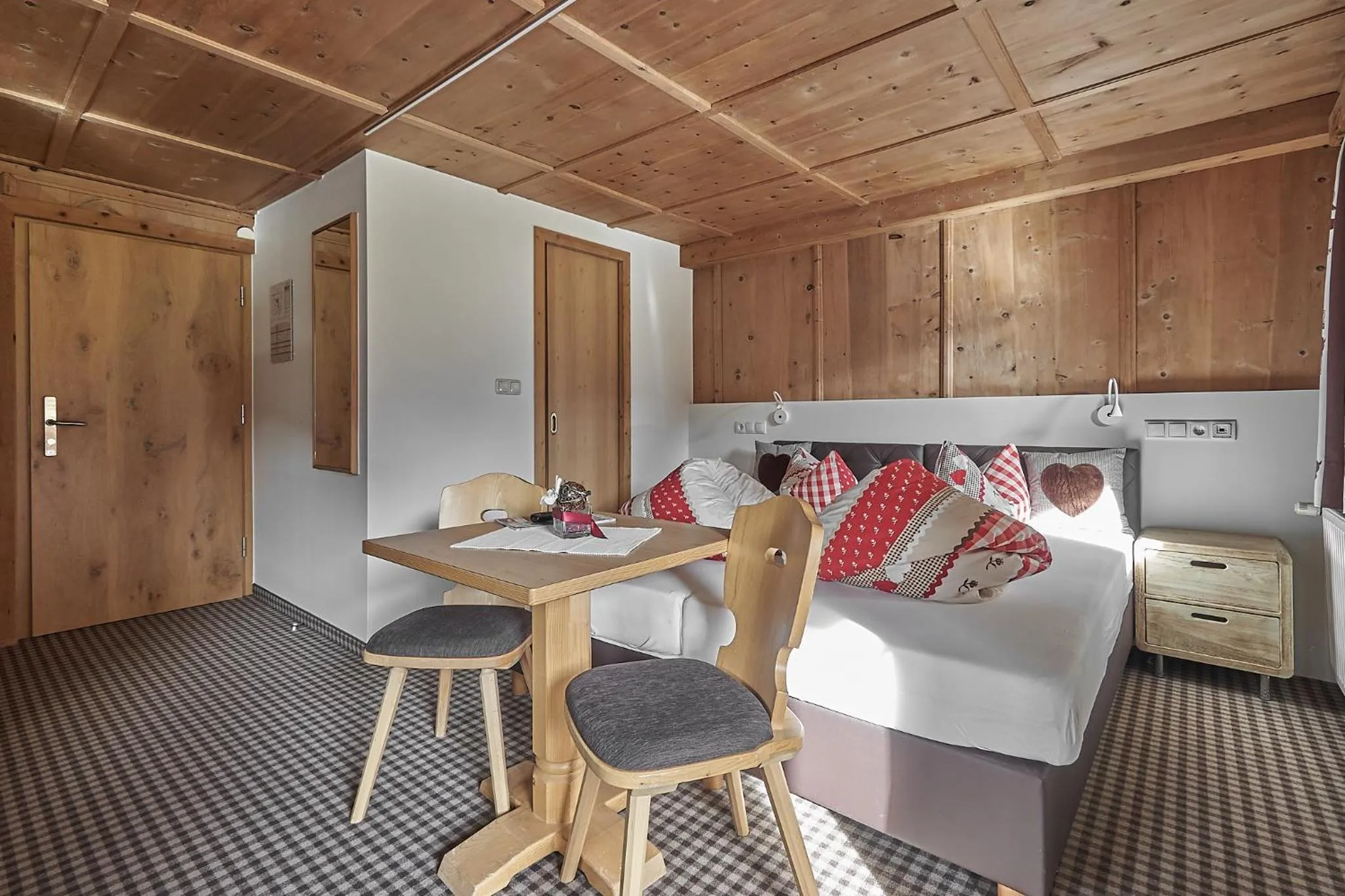 Photo of the whole room, Bed in Hotel Garni Schönblick