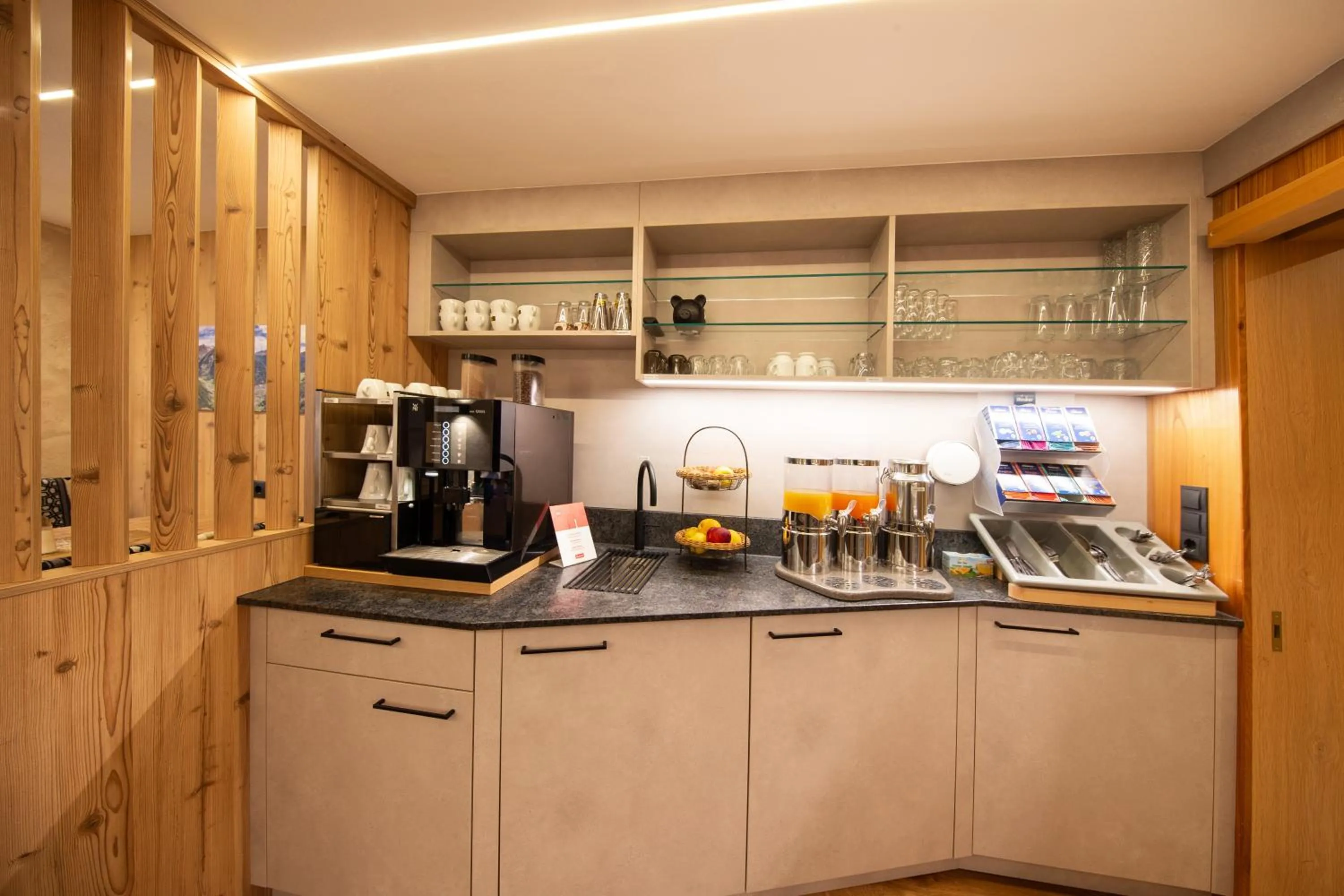 Buffet breakfast in Hotel Garni Schönblick