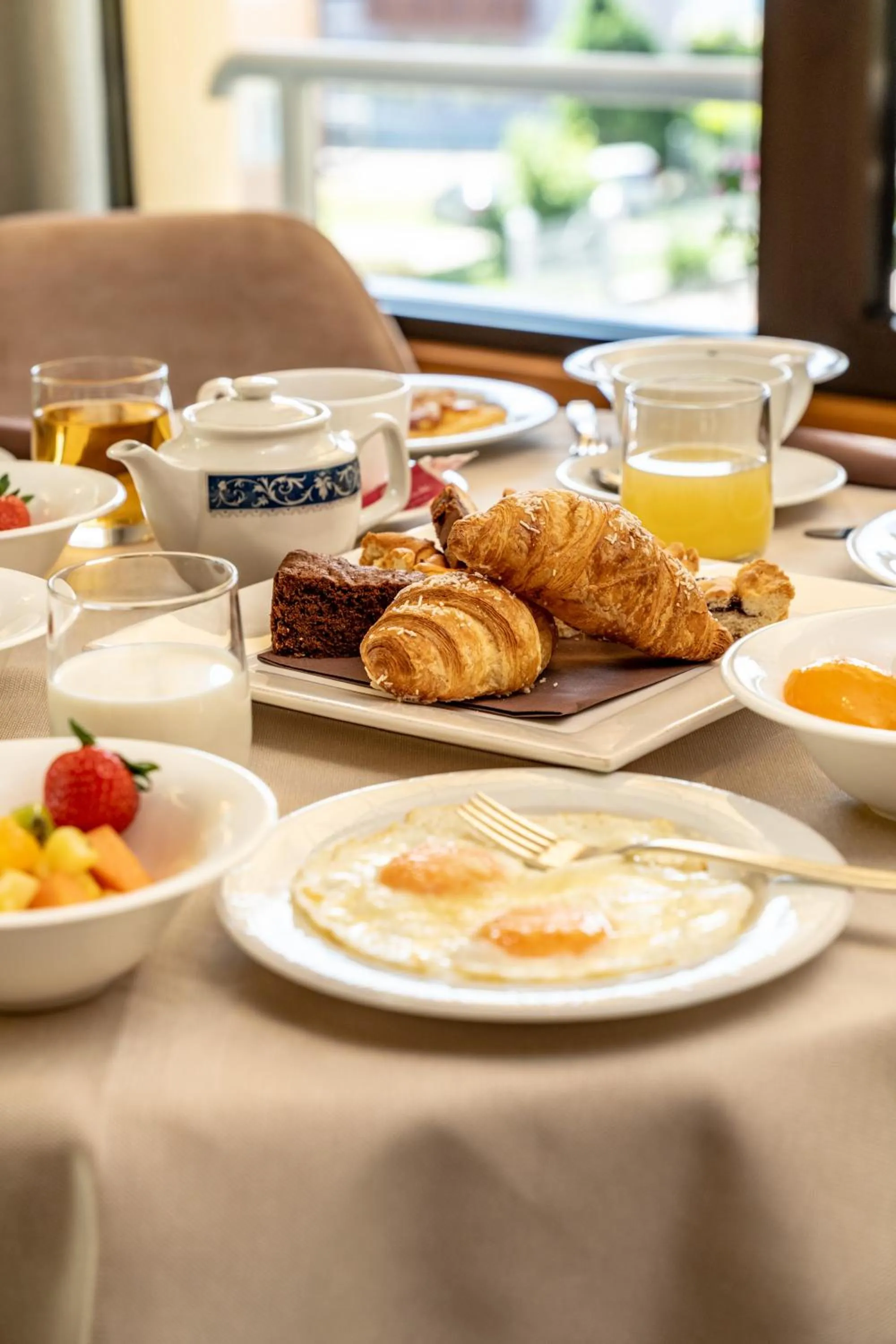 Continental breakfast in Hotel Ambassador