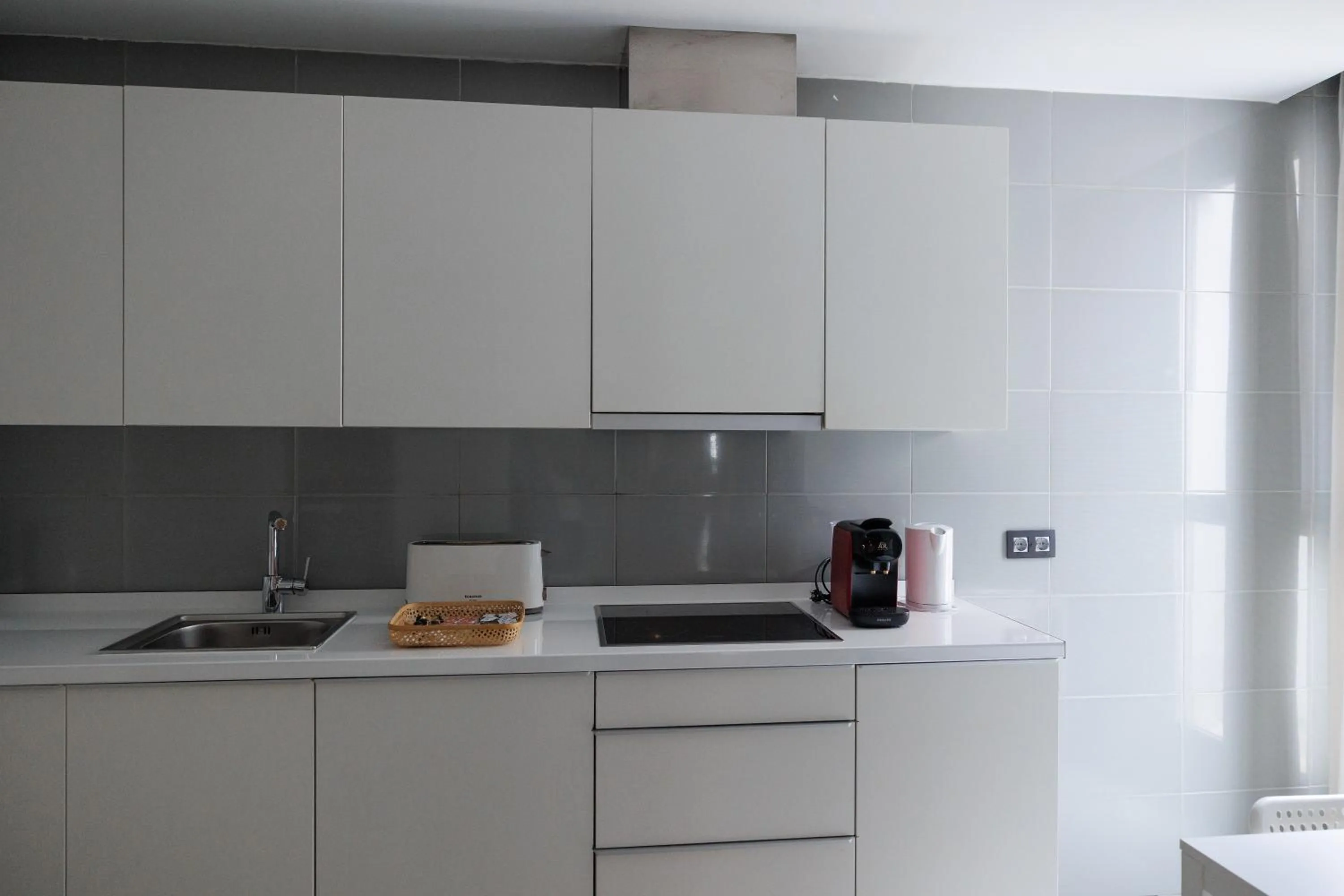 kitchen in Slow Suites Gran Vía