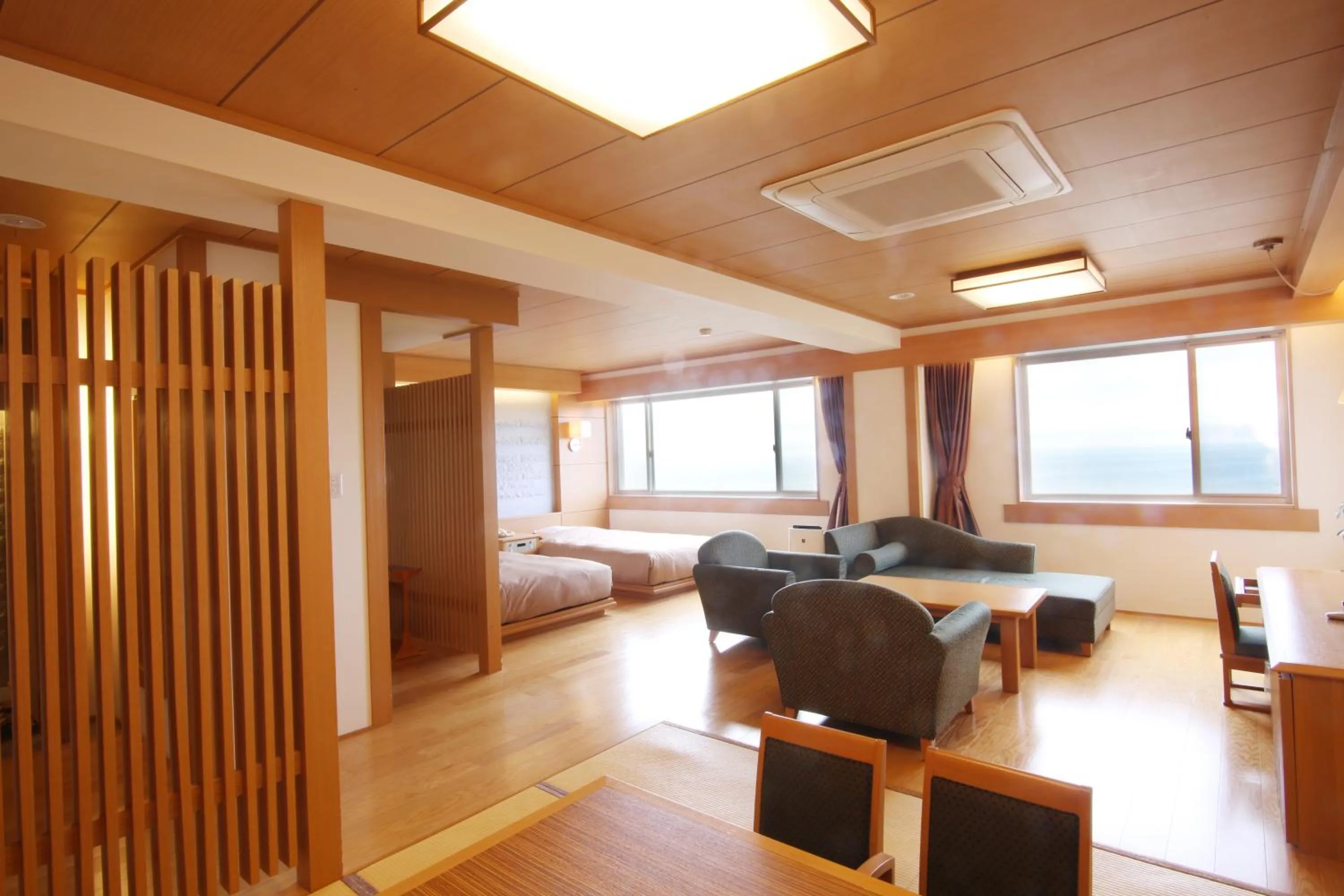 Living room, Bed in Shiretoko Daiichi Hotel