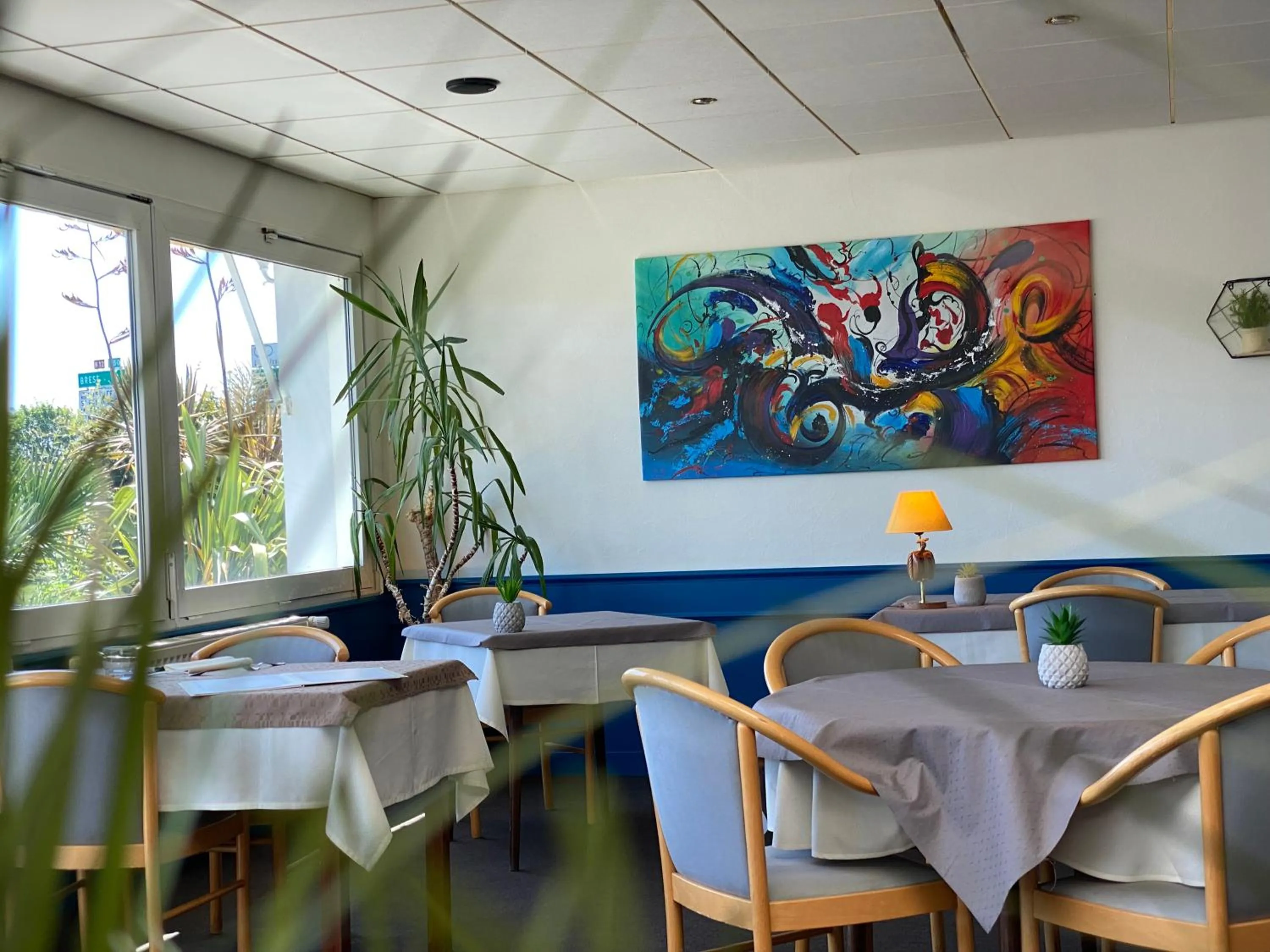 Restaurant/places to eat in Hôtel Fontaine, Morlaix