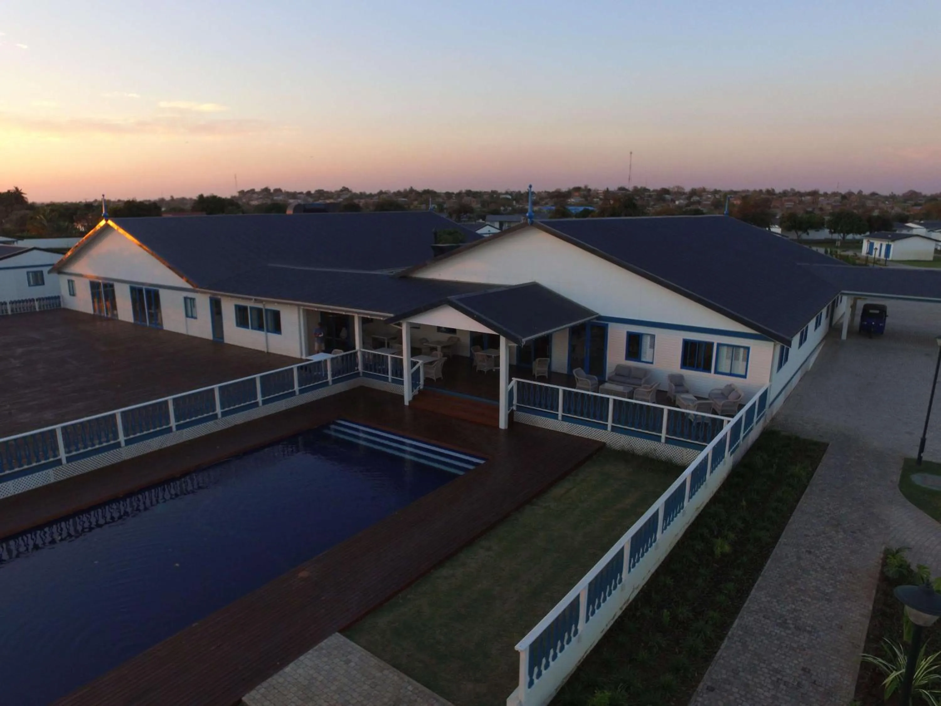 Property building in Tete Ferry Sun