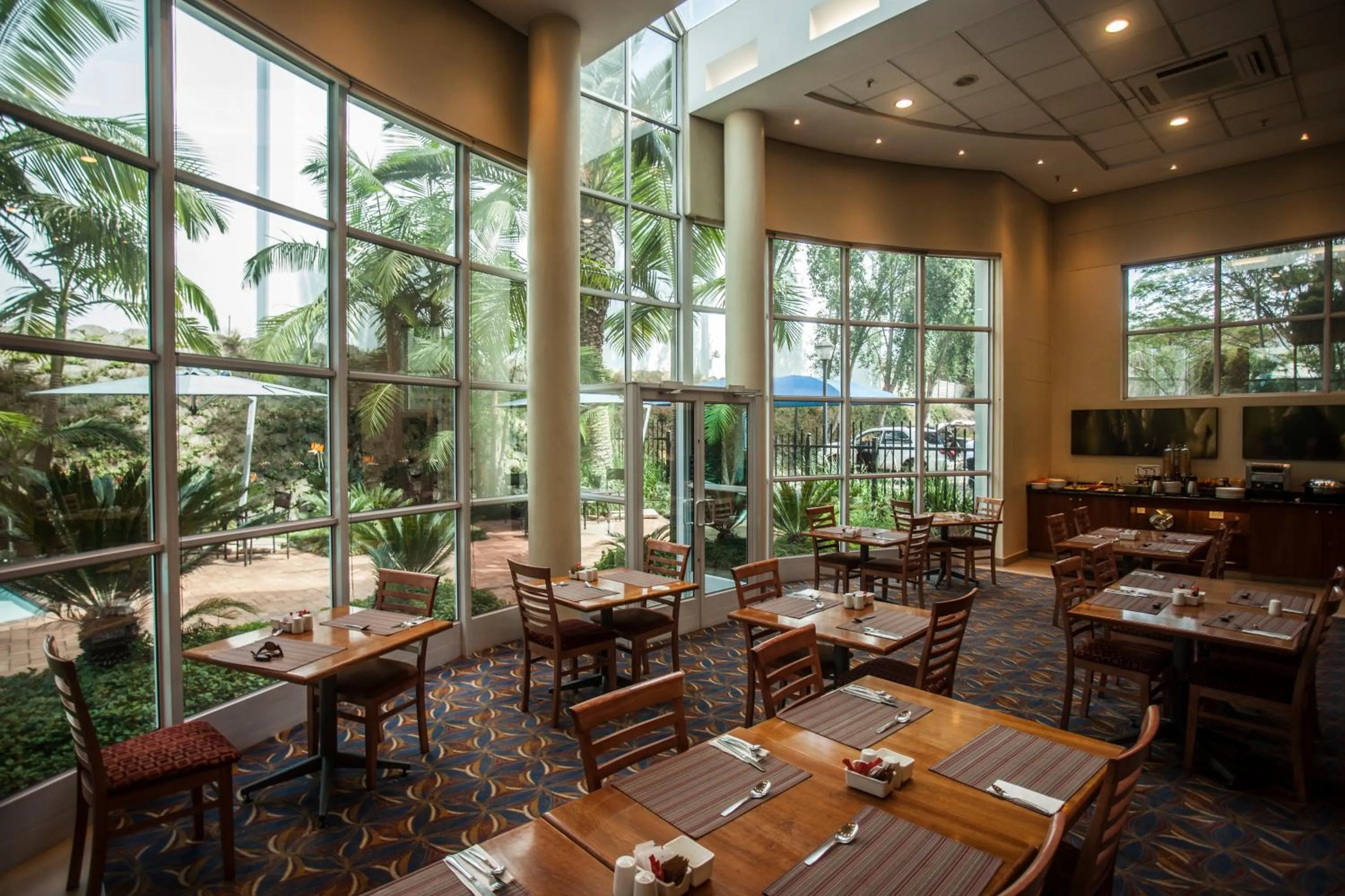 Restaurant/places to eat in StayEasy Pretoria