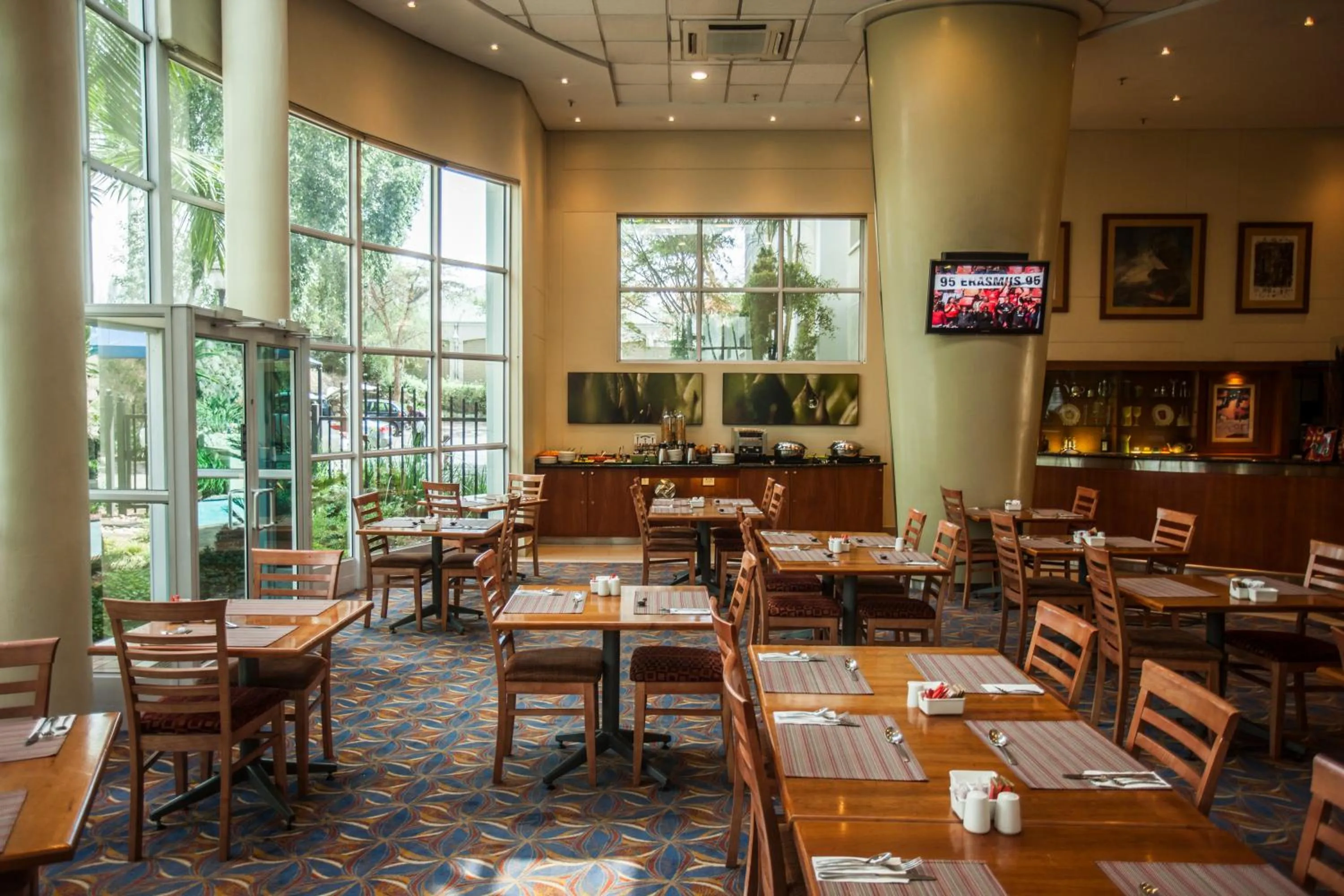 Restaurant/places to eat in StayEasy Pretoria