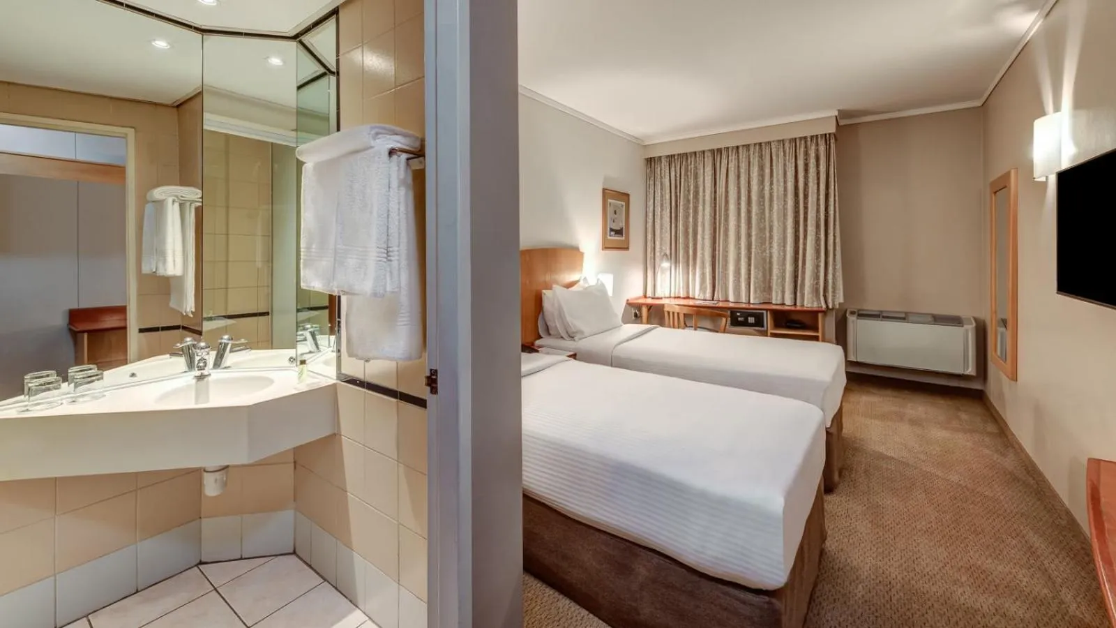 Bathroom, Bed in StayEasy Pretoria