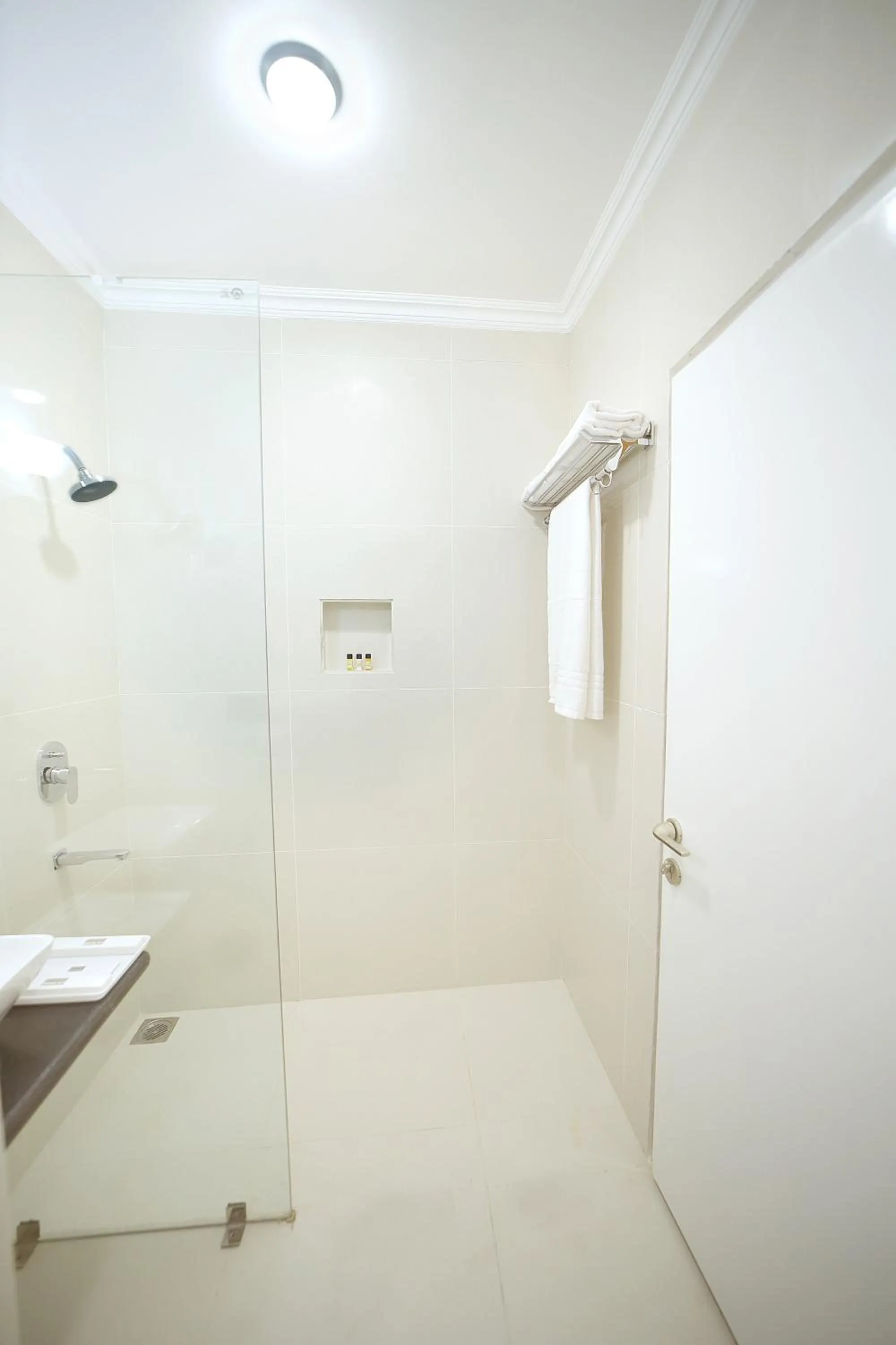 Bathroom in Hotel Ganga Ratan