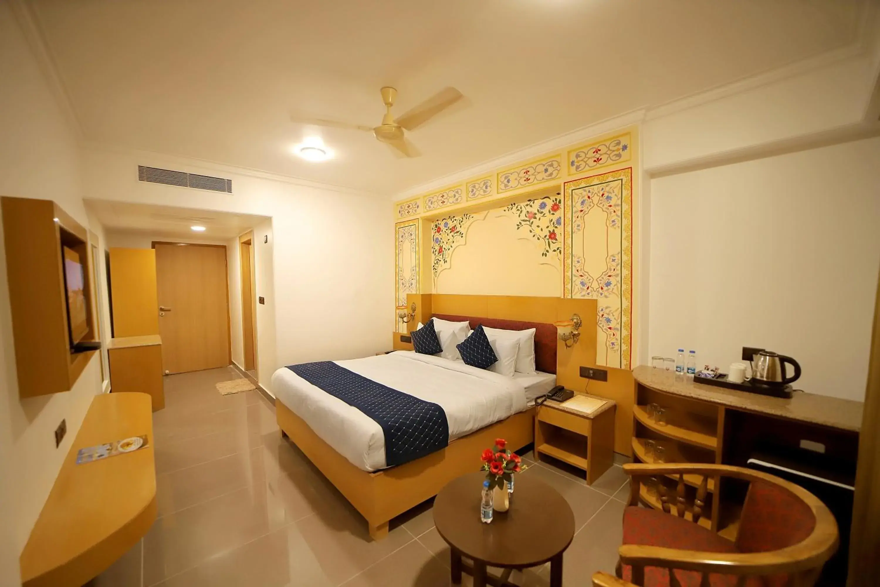 Large Double Room in Hotel Ganga Ratan Large Double Room in Hotel Ganga Ratan